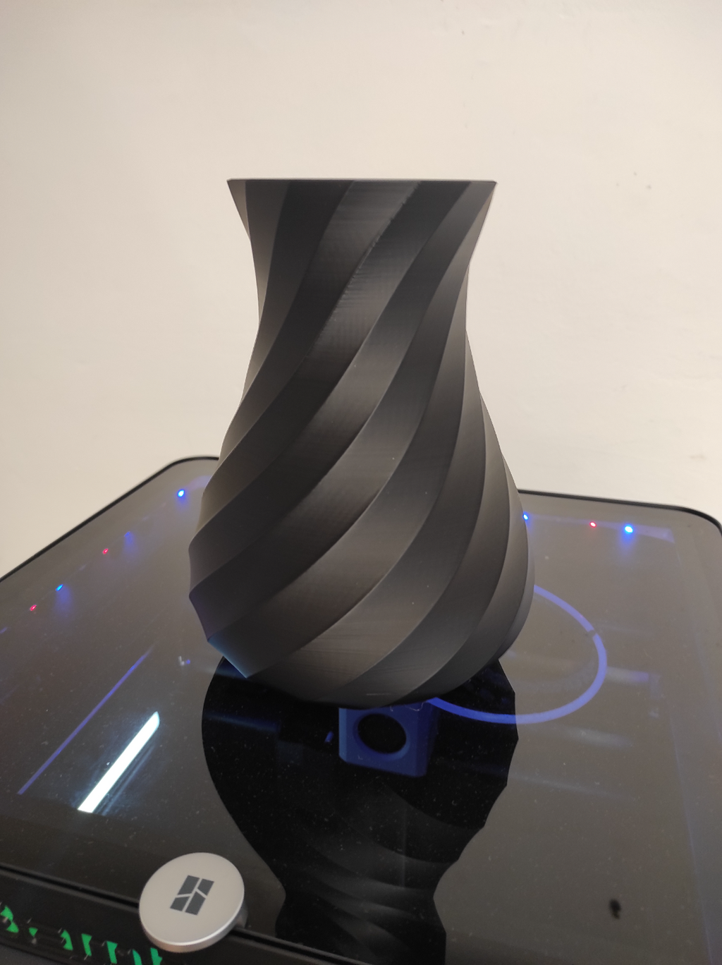 Elegant Vase Made by Make My Vase