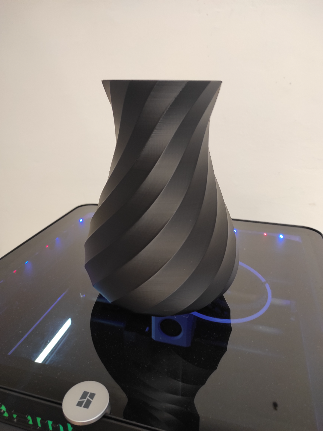 Elegant Vase Made by Make My Vase
