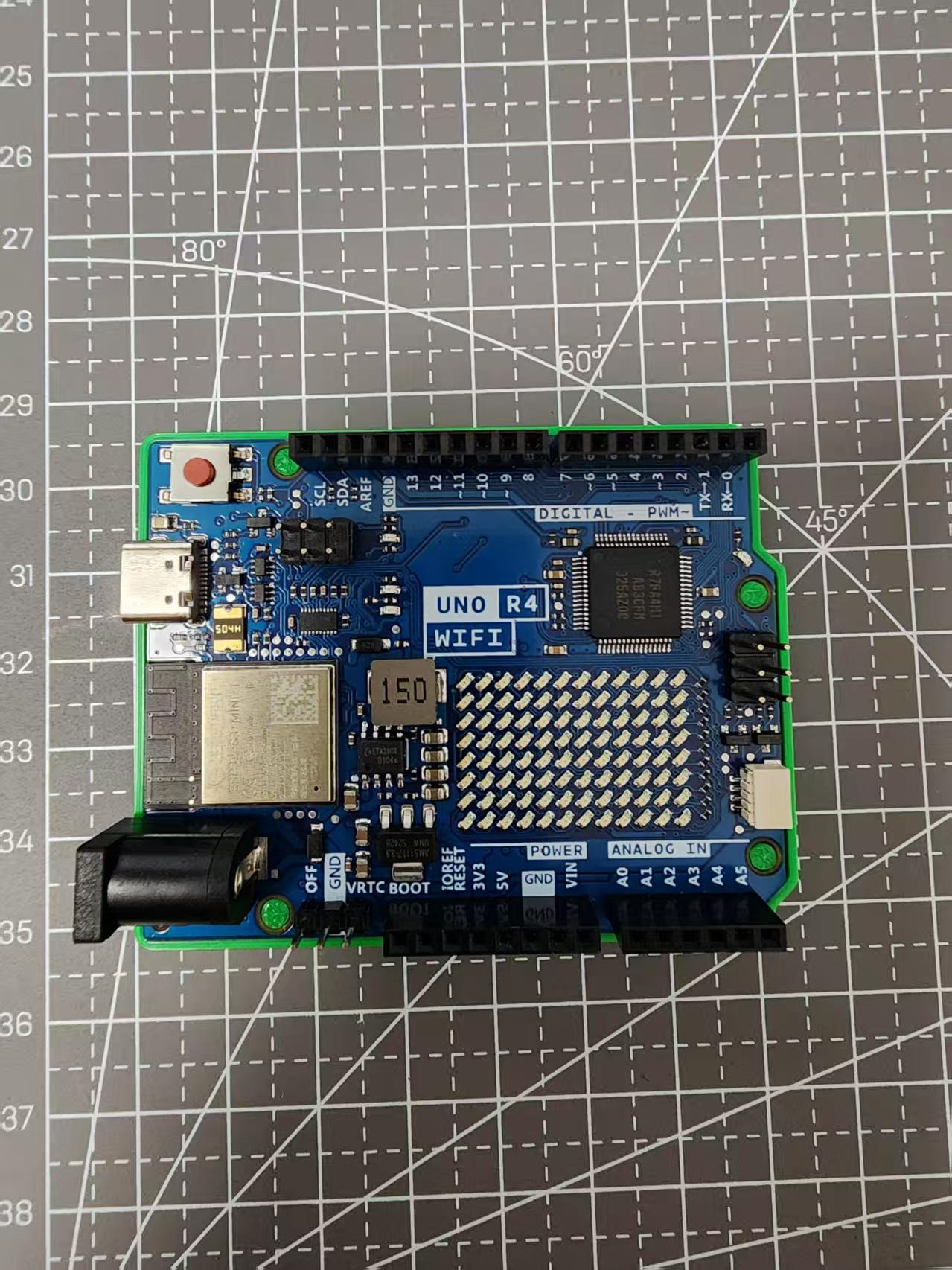 Arduino R4 Wifi壳