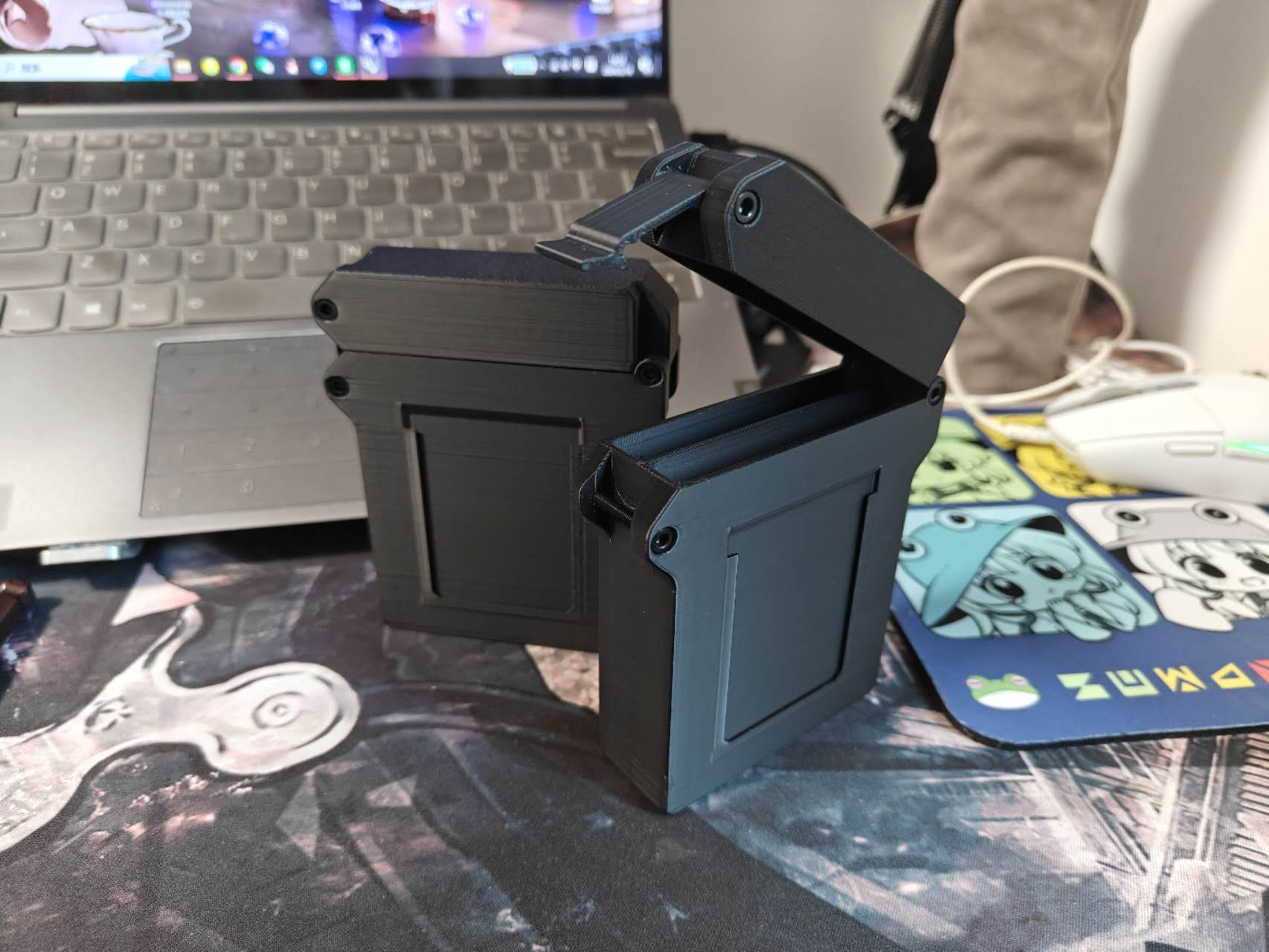 双槽2.5寸硬盘盒子Dual slot 2.5-inch hard drive box