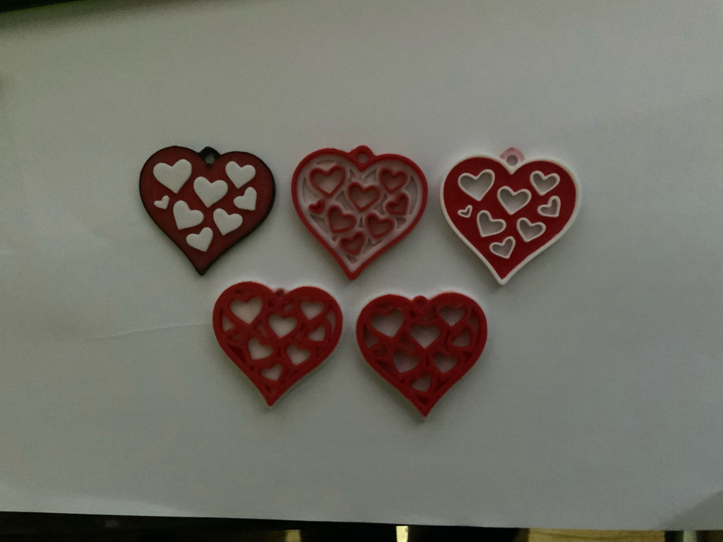 15 hearts , valentines keychains /free commercial