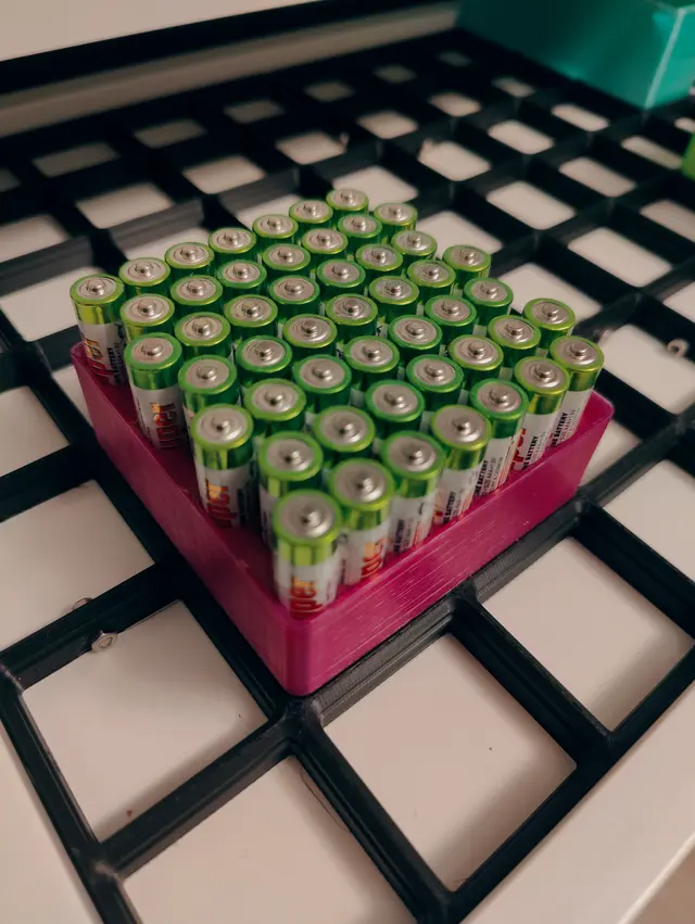 Gridfinity AAA Battery holder