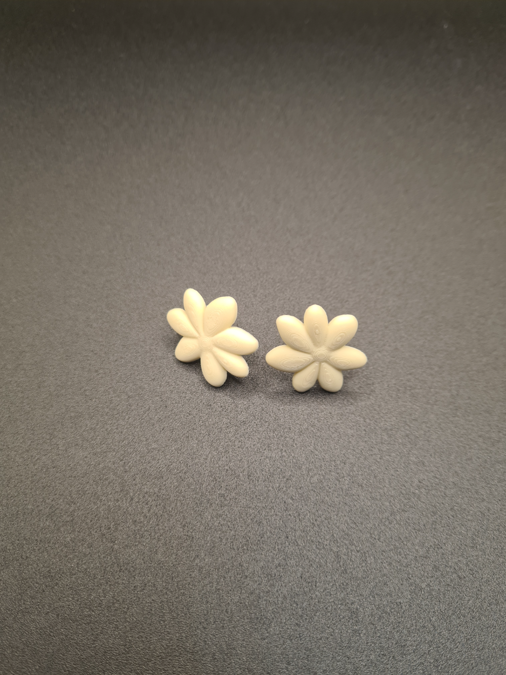 Flat Flower Earring