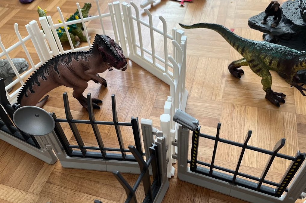 Schleich-Jurassic- enclosured- expand