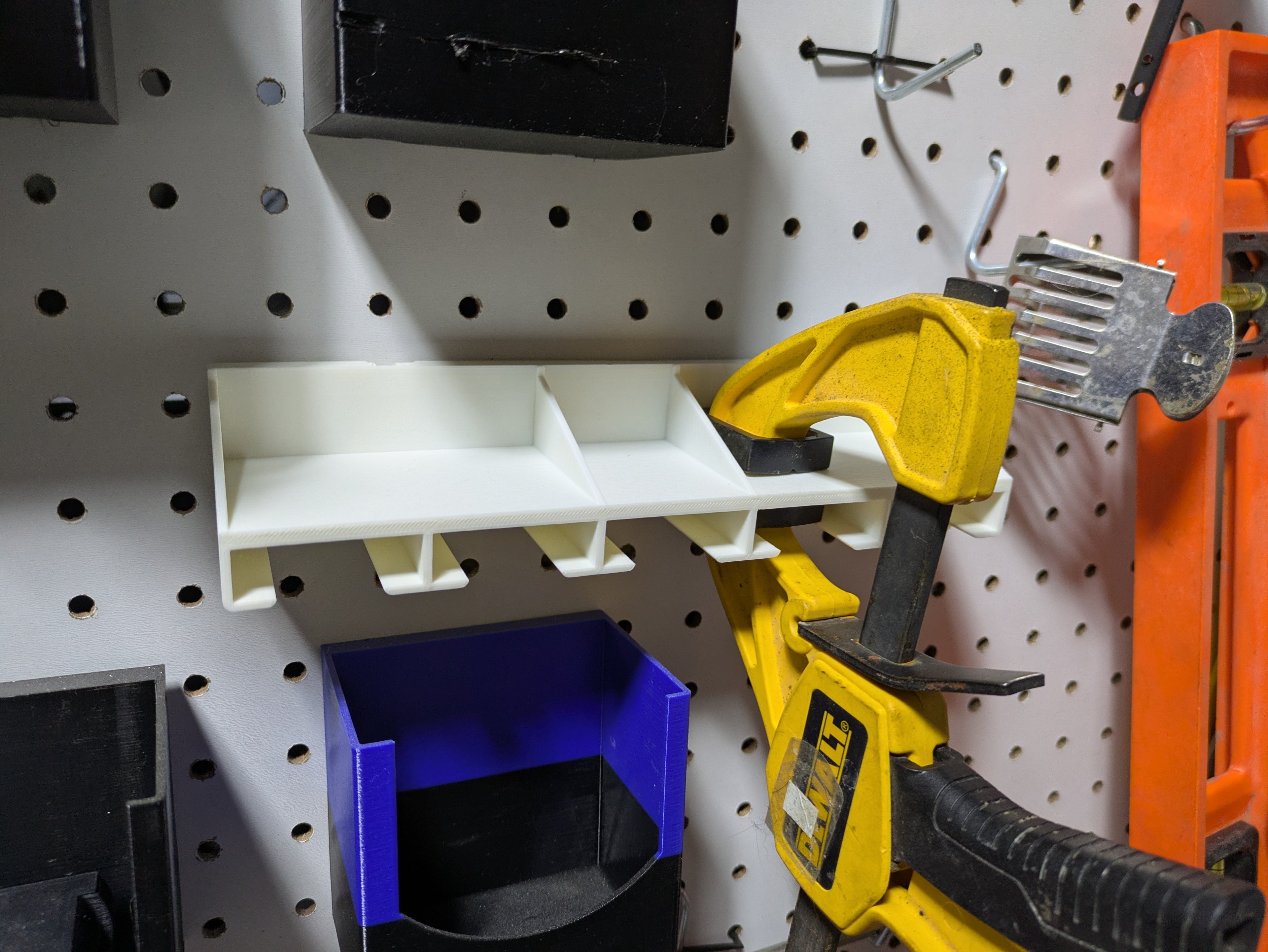 Sy's peglock irwin quick-grip pegboard hanger