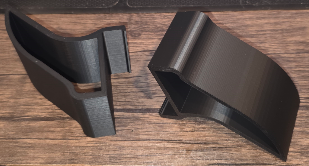 Creative Pebble V3 stand for LG Monitor