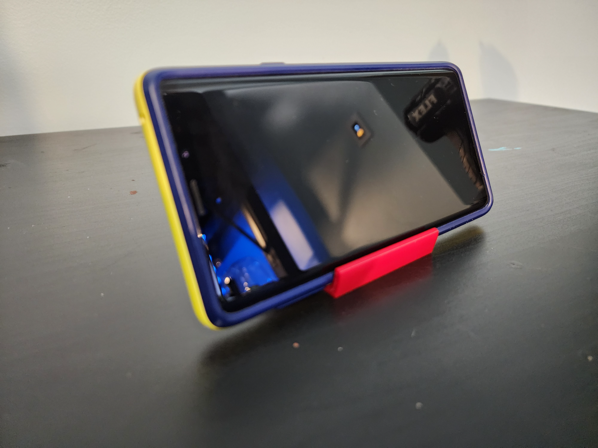 Basic Large Phone Stand, 30g filament