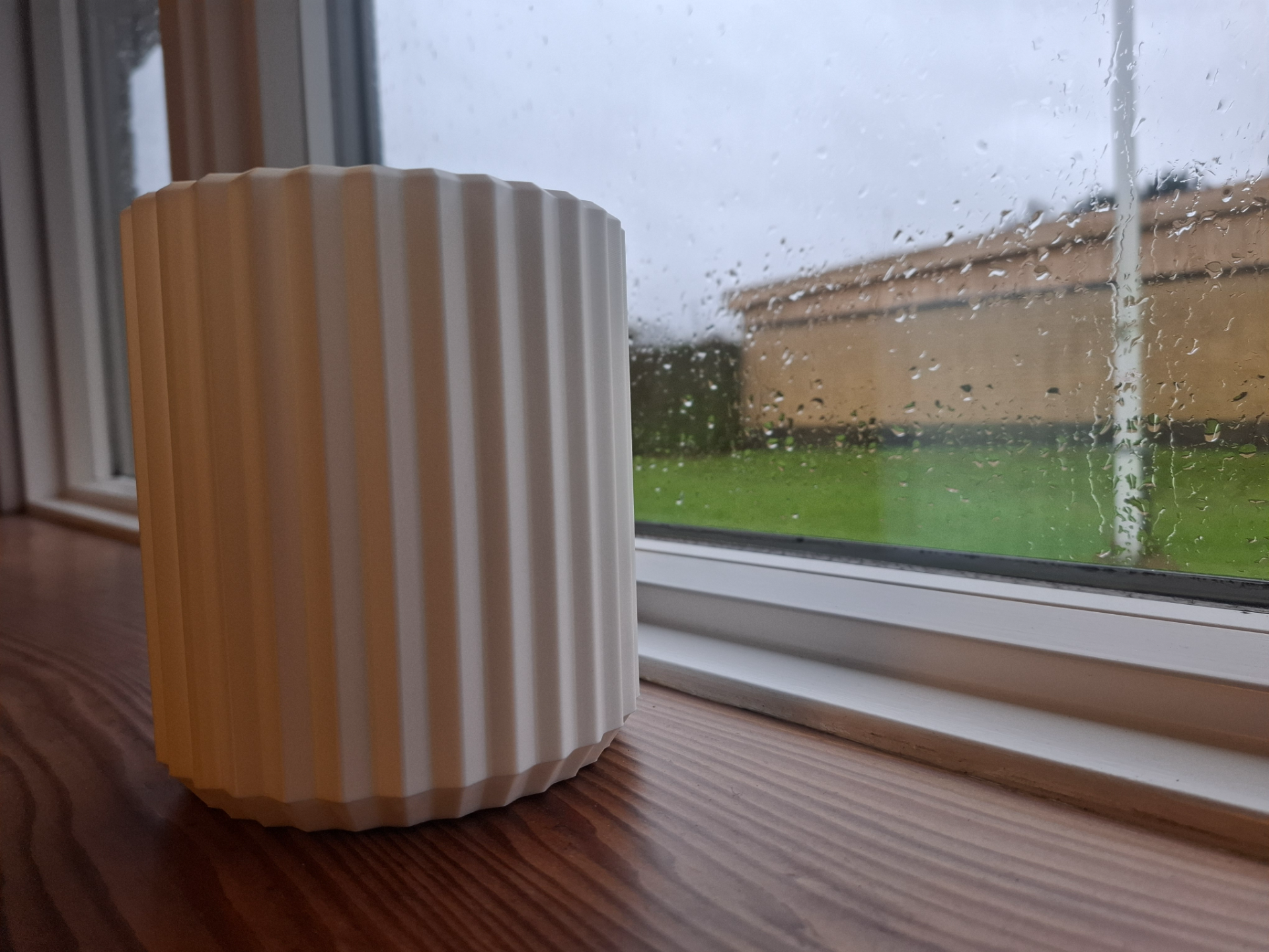 Modern plant pot