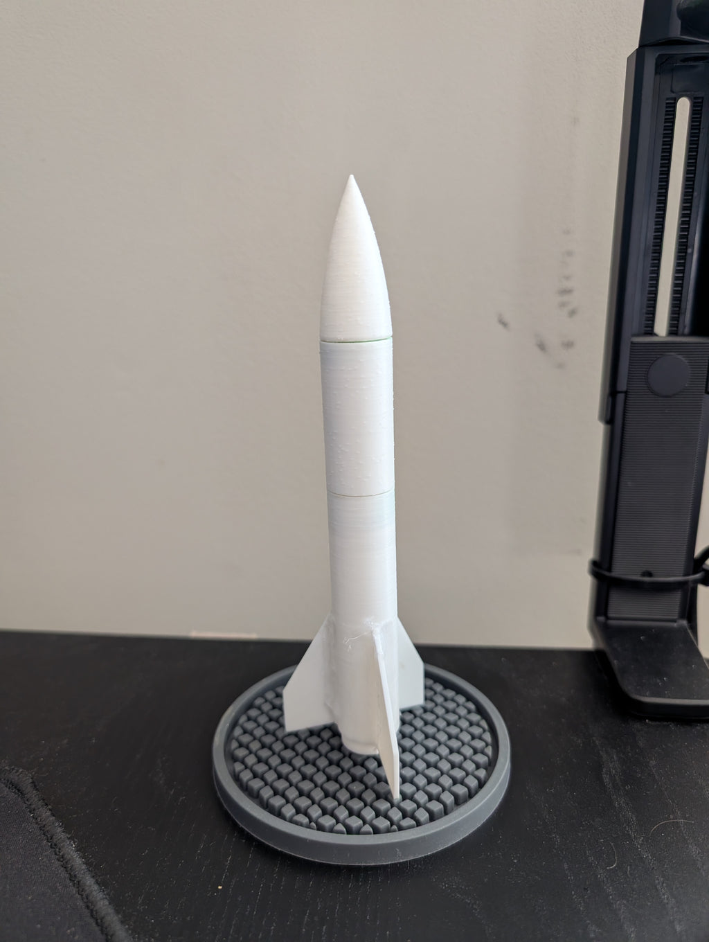 Model rocket for B-class motor