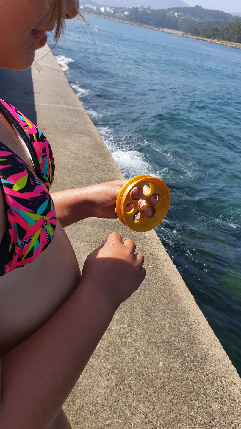Portable hand Fishing ring (cuban YOYO) / Carrete de pesca a mano portátil