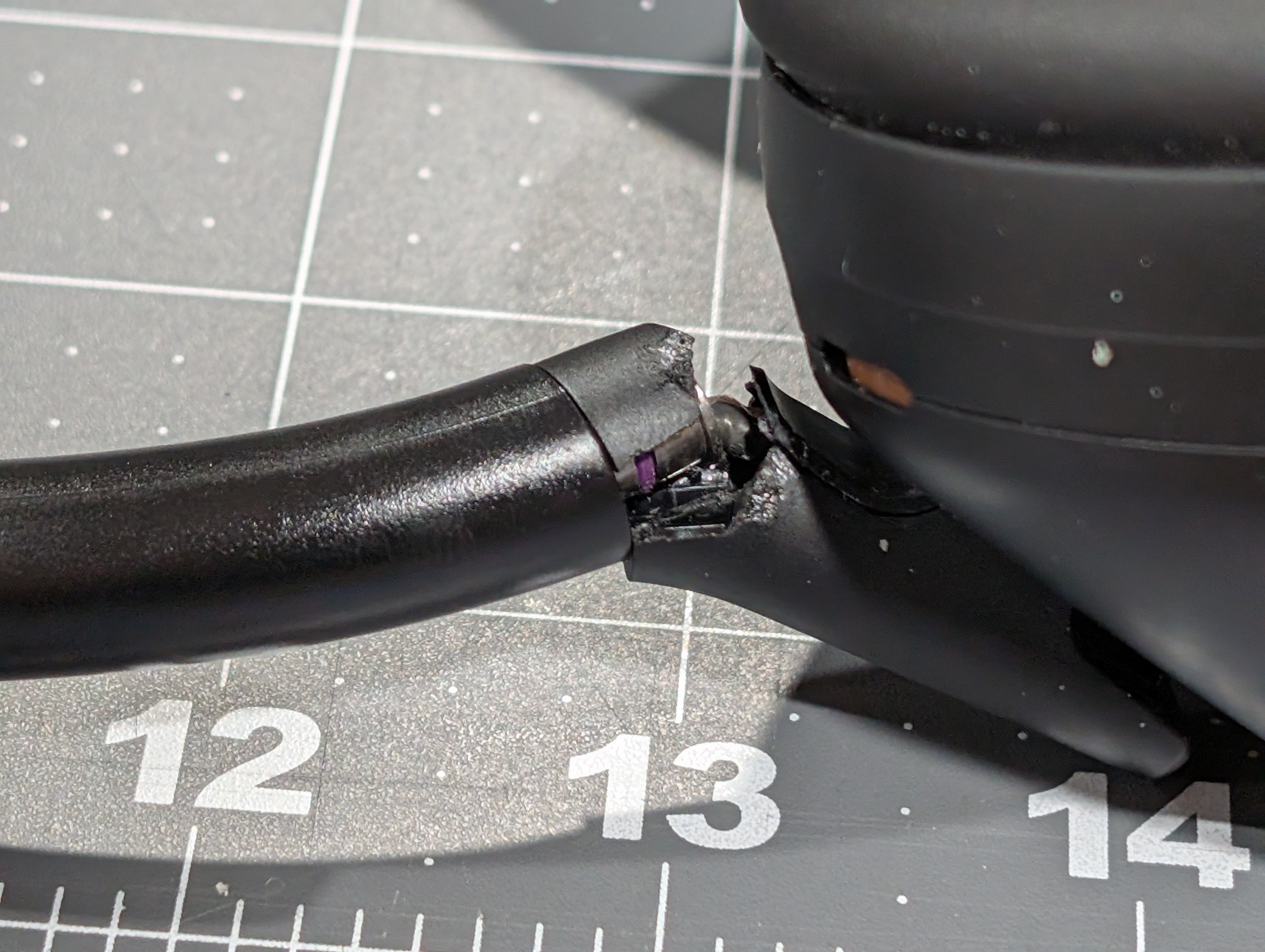 Headband hinge pivot fix for Sony WH-1000XM5