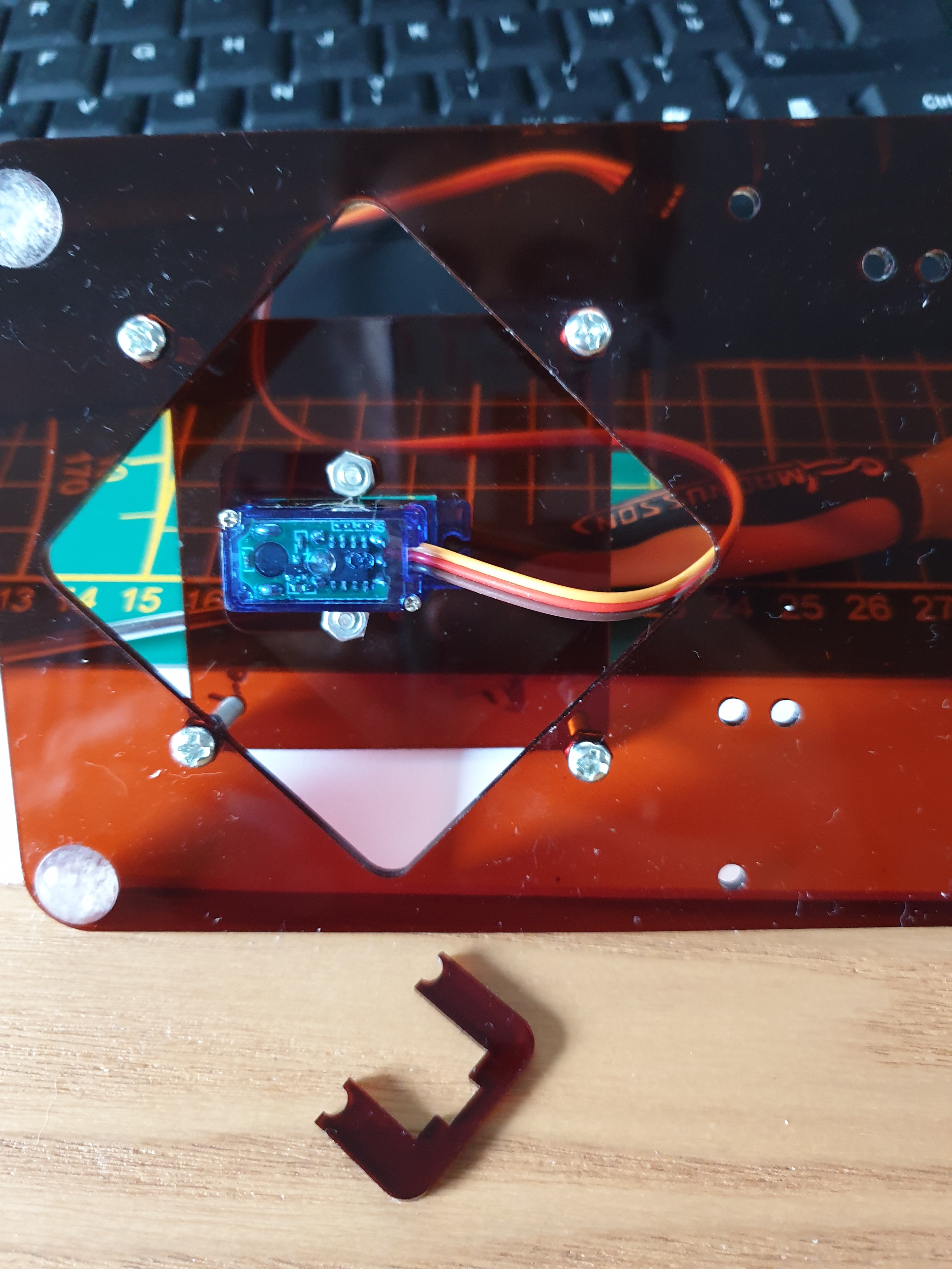 SG90 servomoteur fixation - servo mount