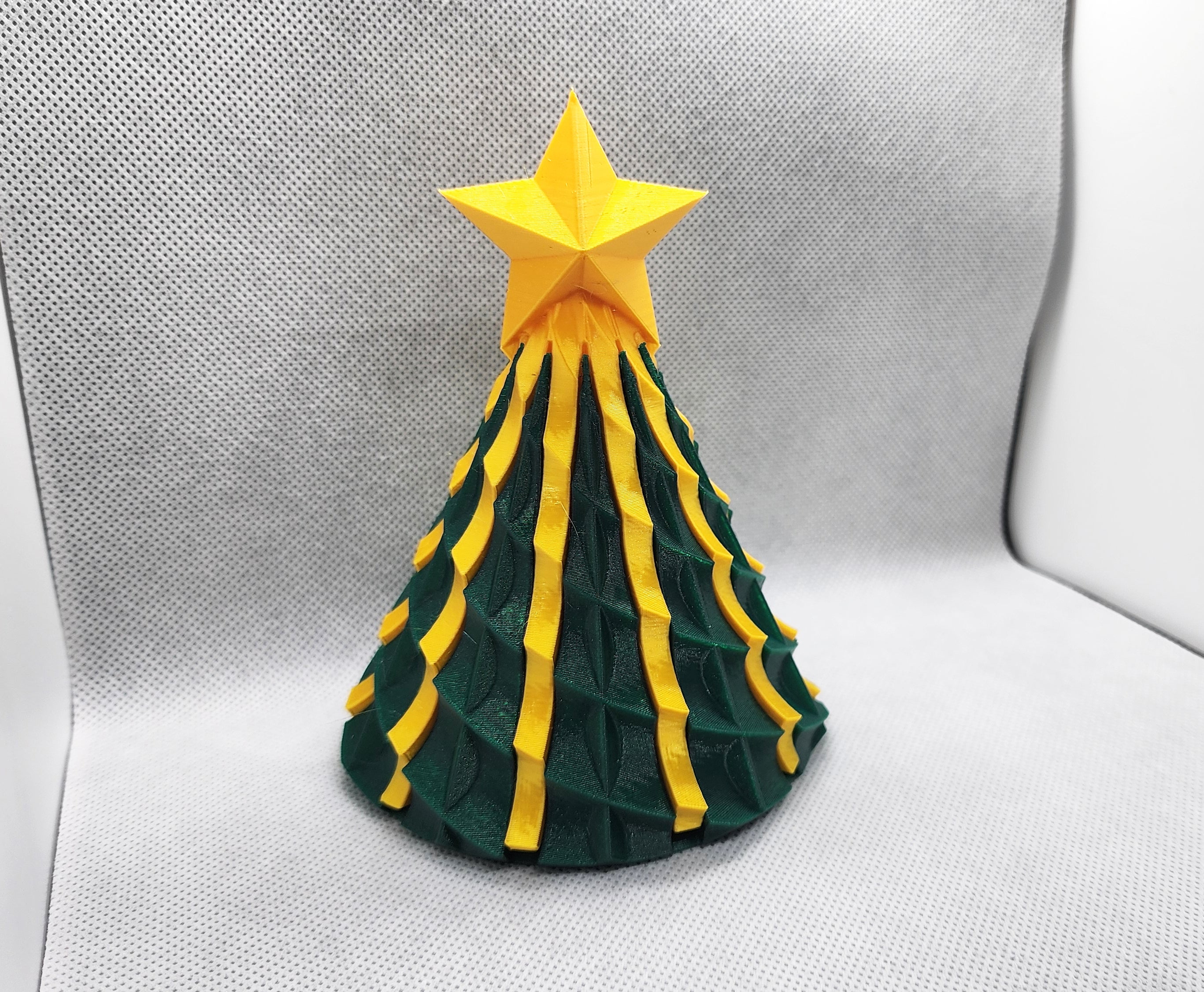 Interlocking Xmas Tree 2-piece