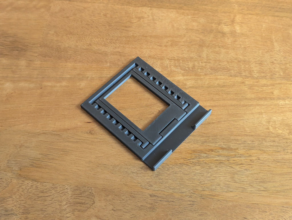Foldable tablet stand (print in place)