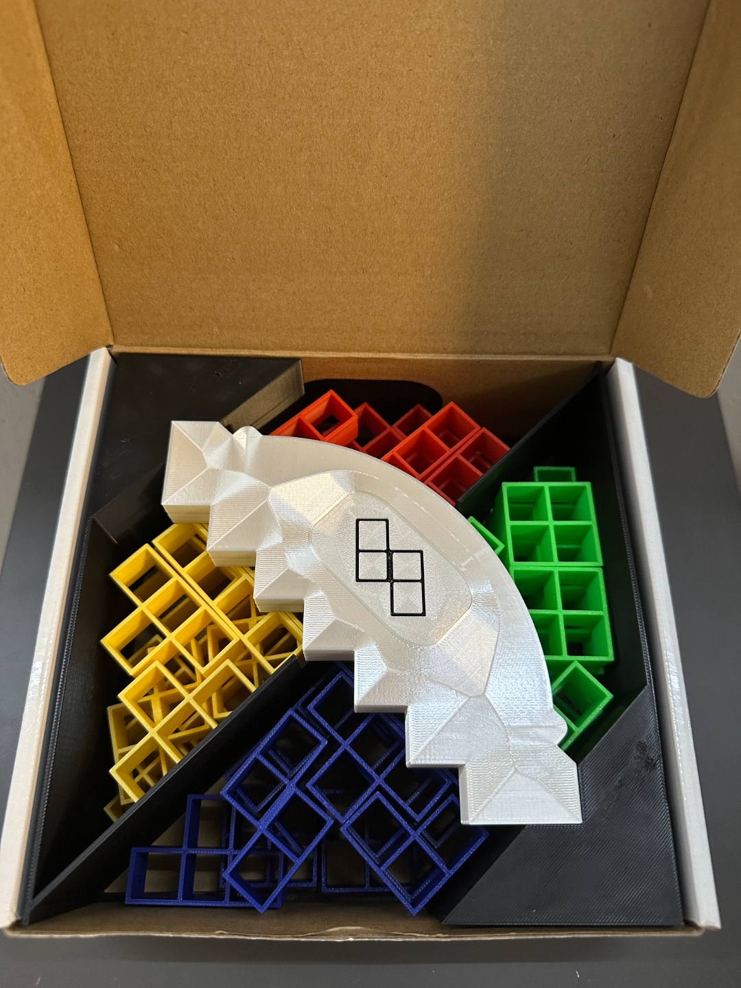 Tetra Tower: Engaging Brick Balancing Game