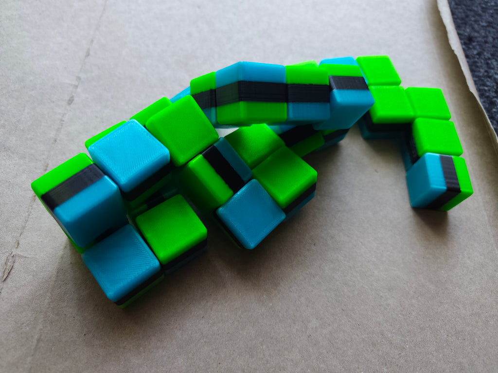 Improved Cube Snake Puzzle