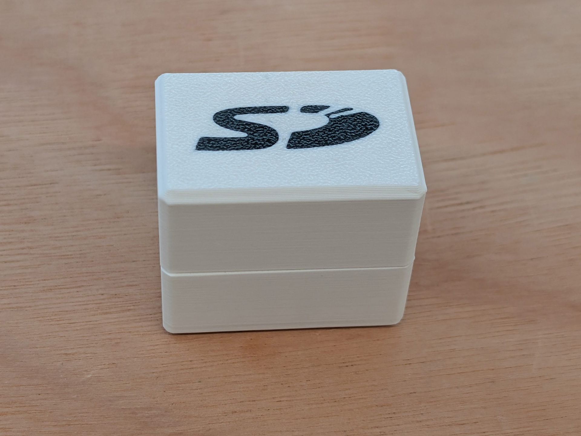7x SD Card Box