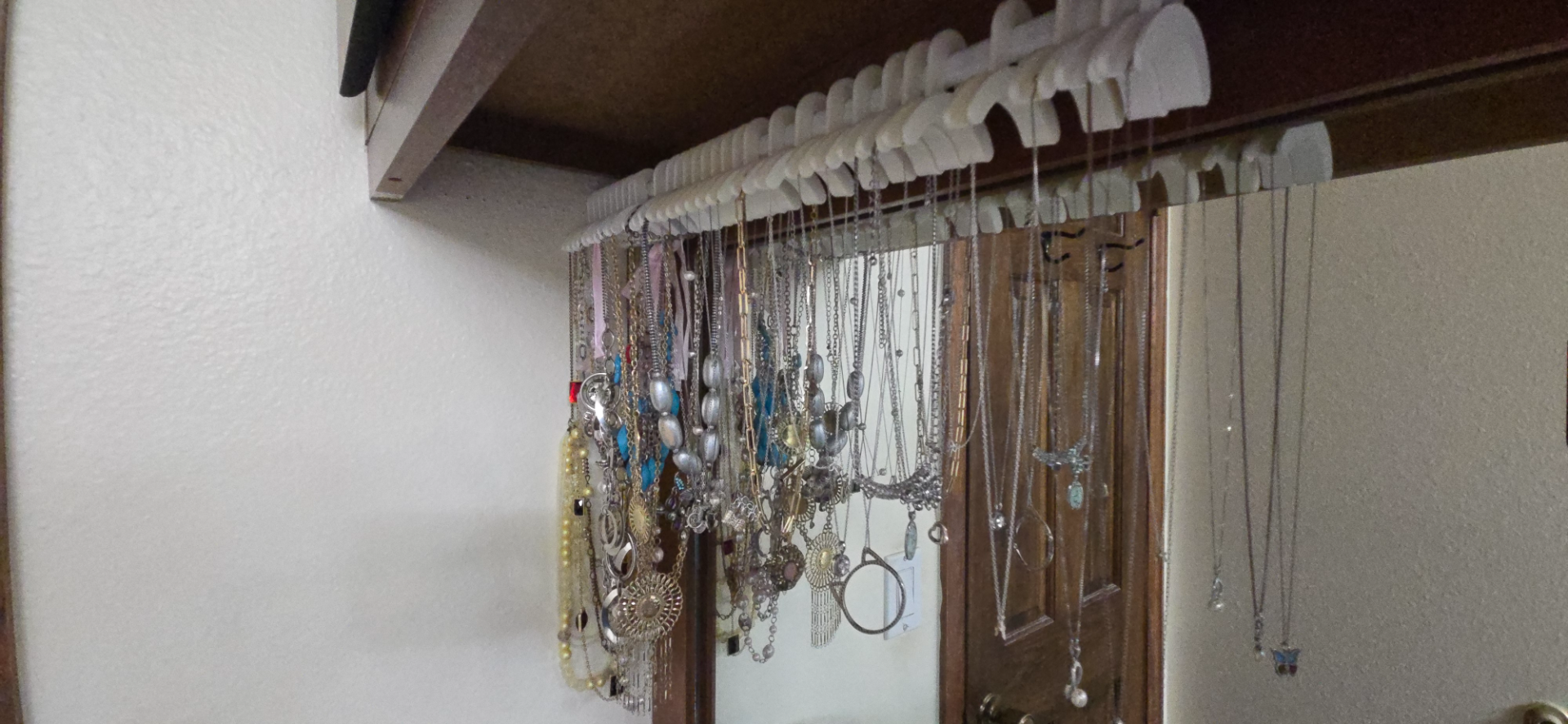 Necklace Hanger