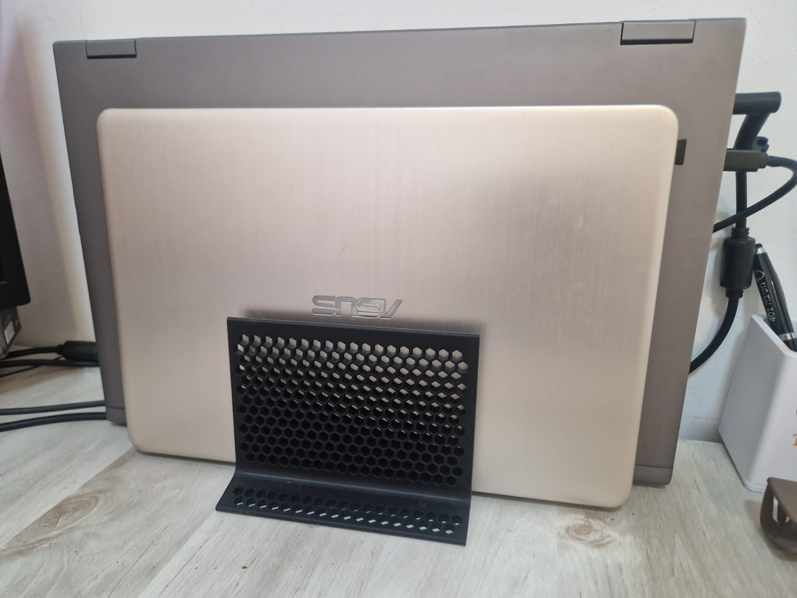 Dual LapTop Stand