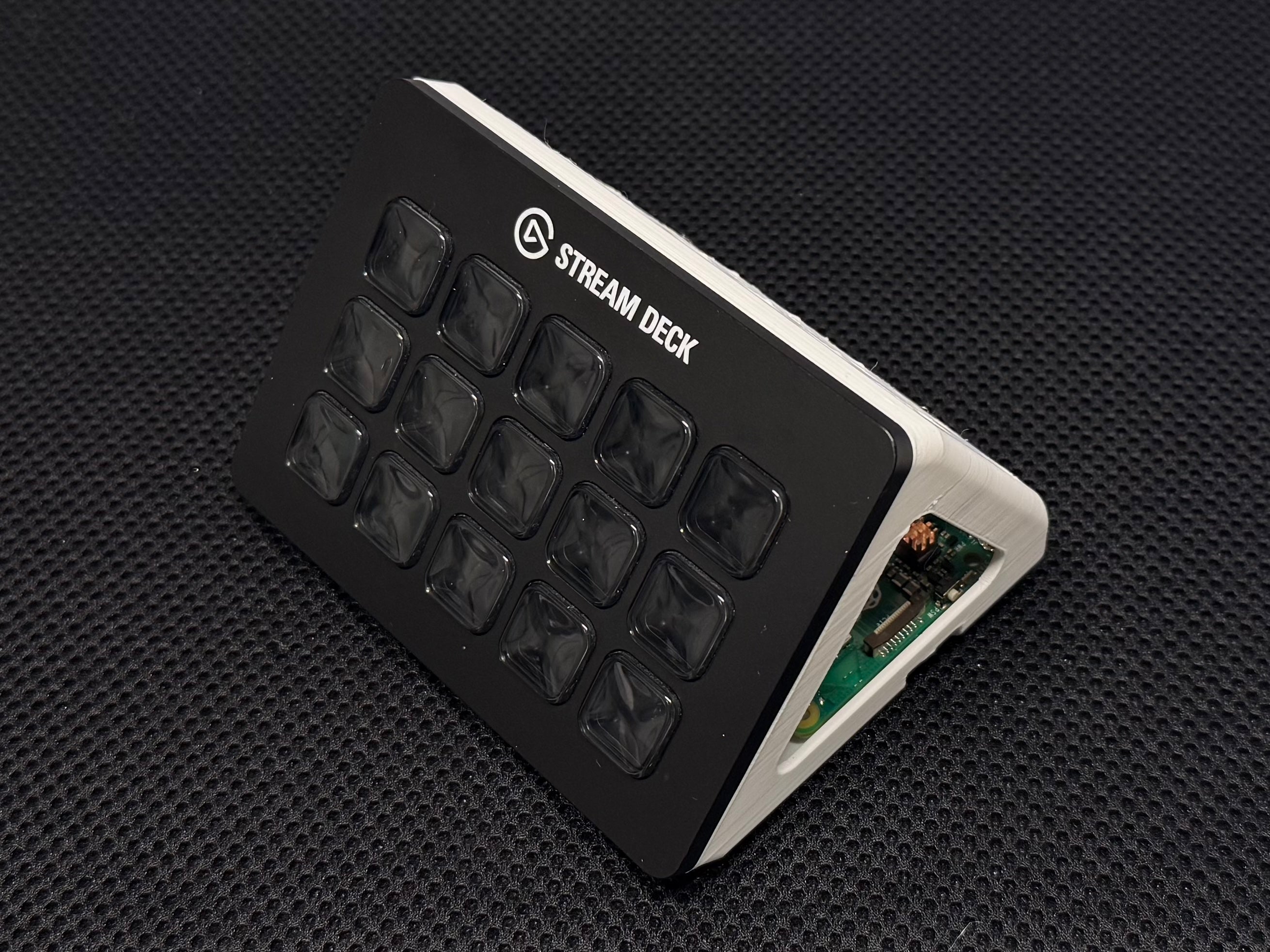 Stream Deck MK.2 & Raspberry Pi 5 Hybrid Stand