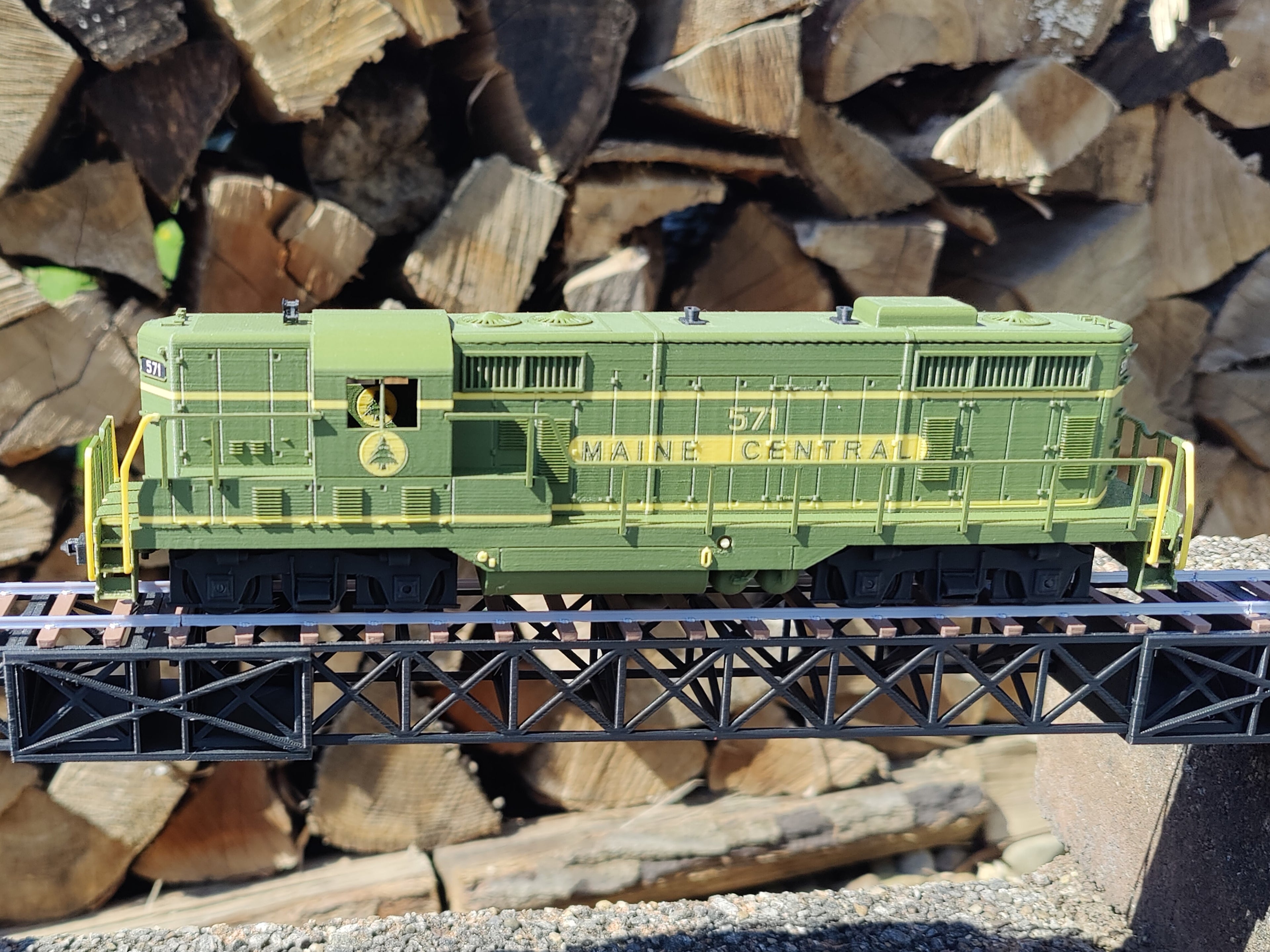 GP7 Locomotive Body - AMS Maine Central Livery