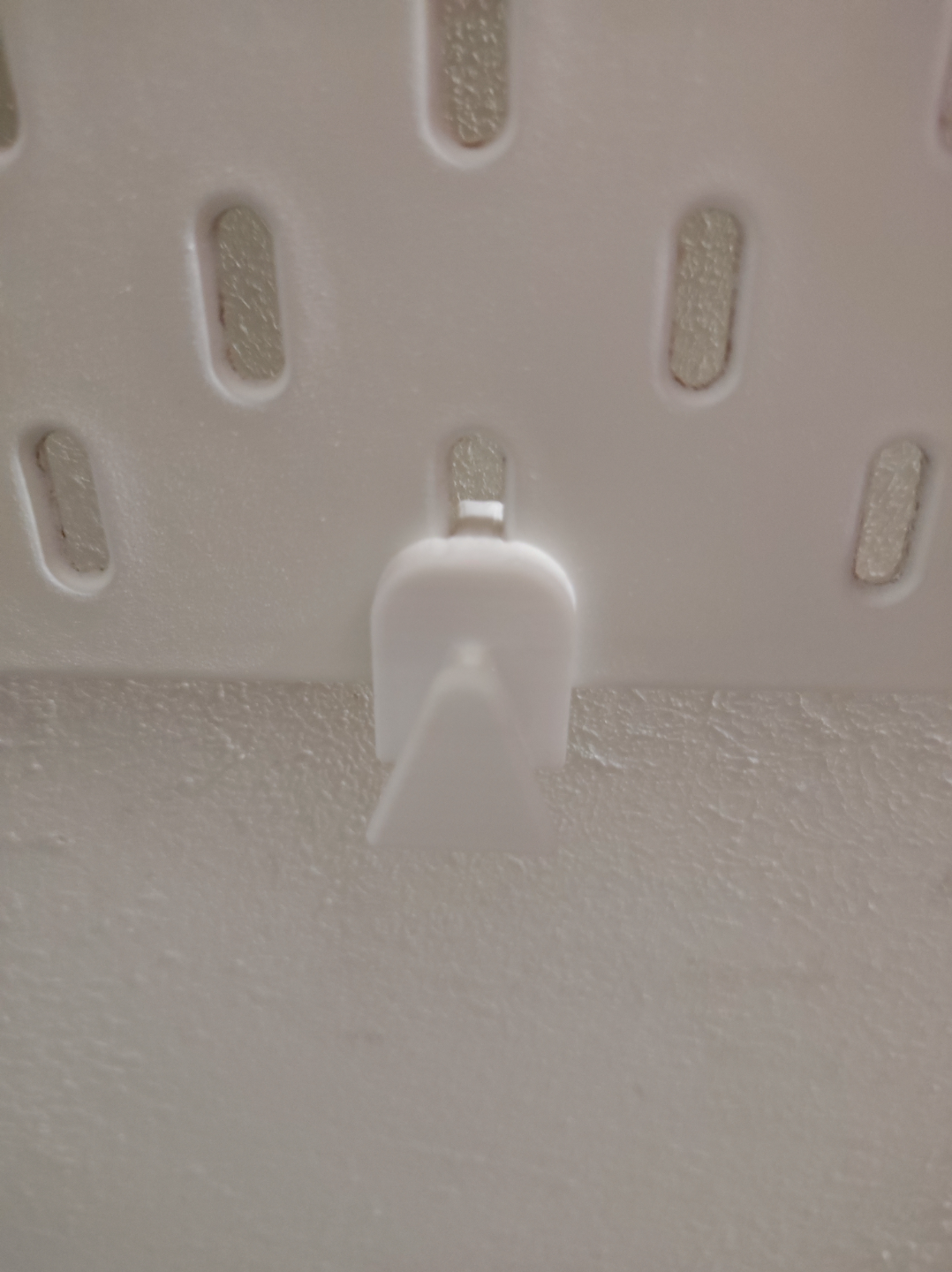 Universal Cut Holder for Ikea Skadis
