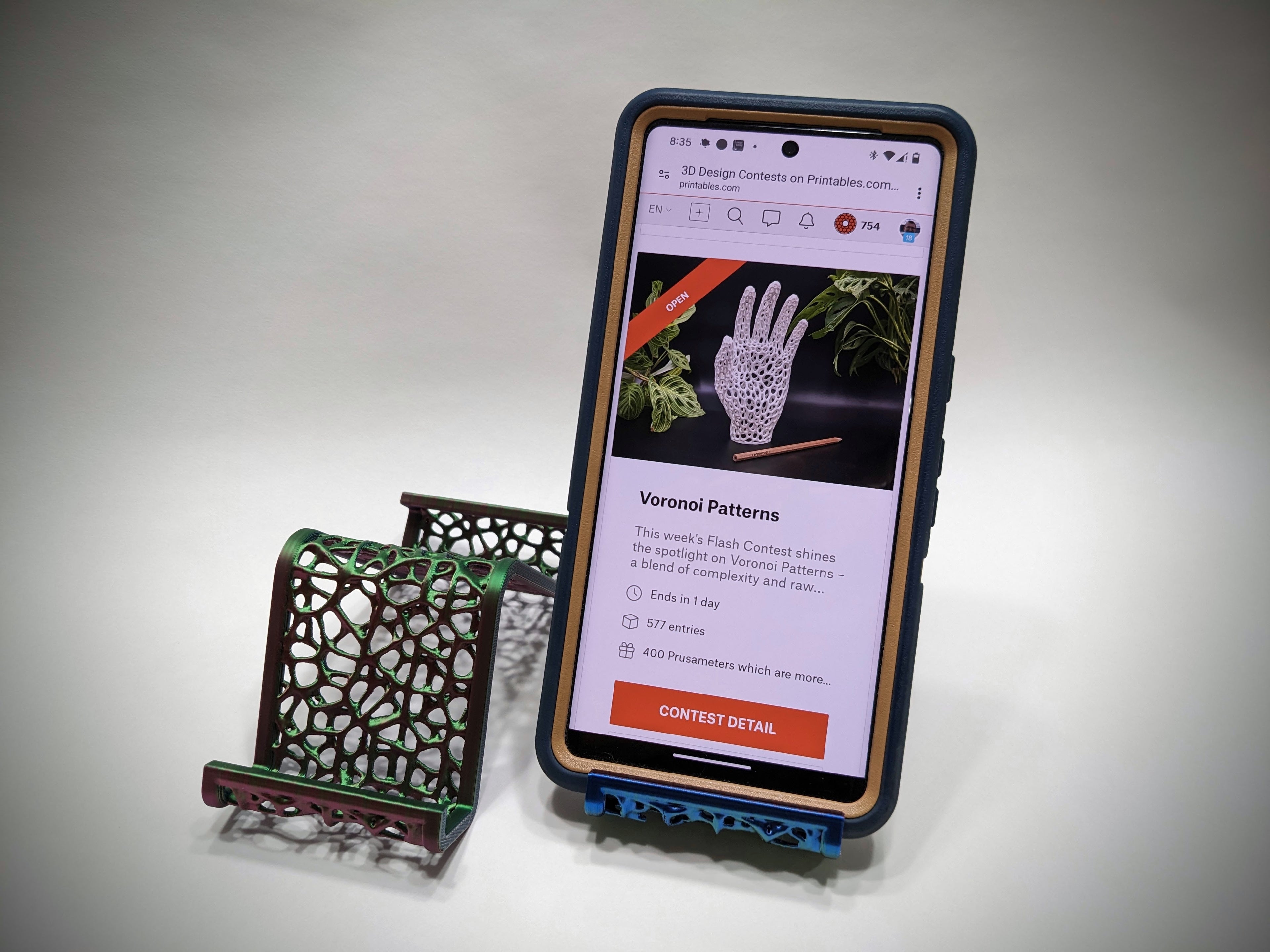Simple Voronoi Phone Stand