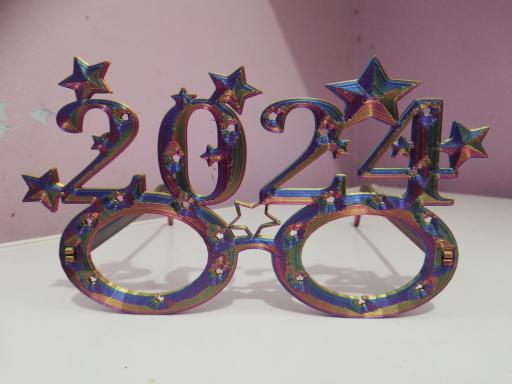 2024 New Years glasses