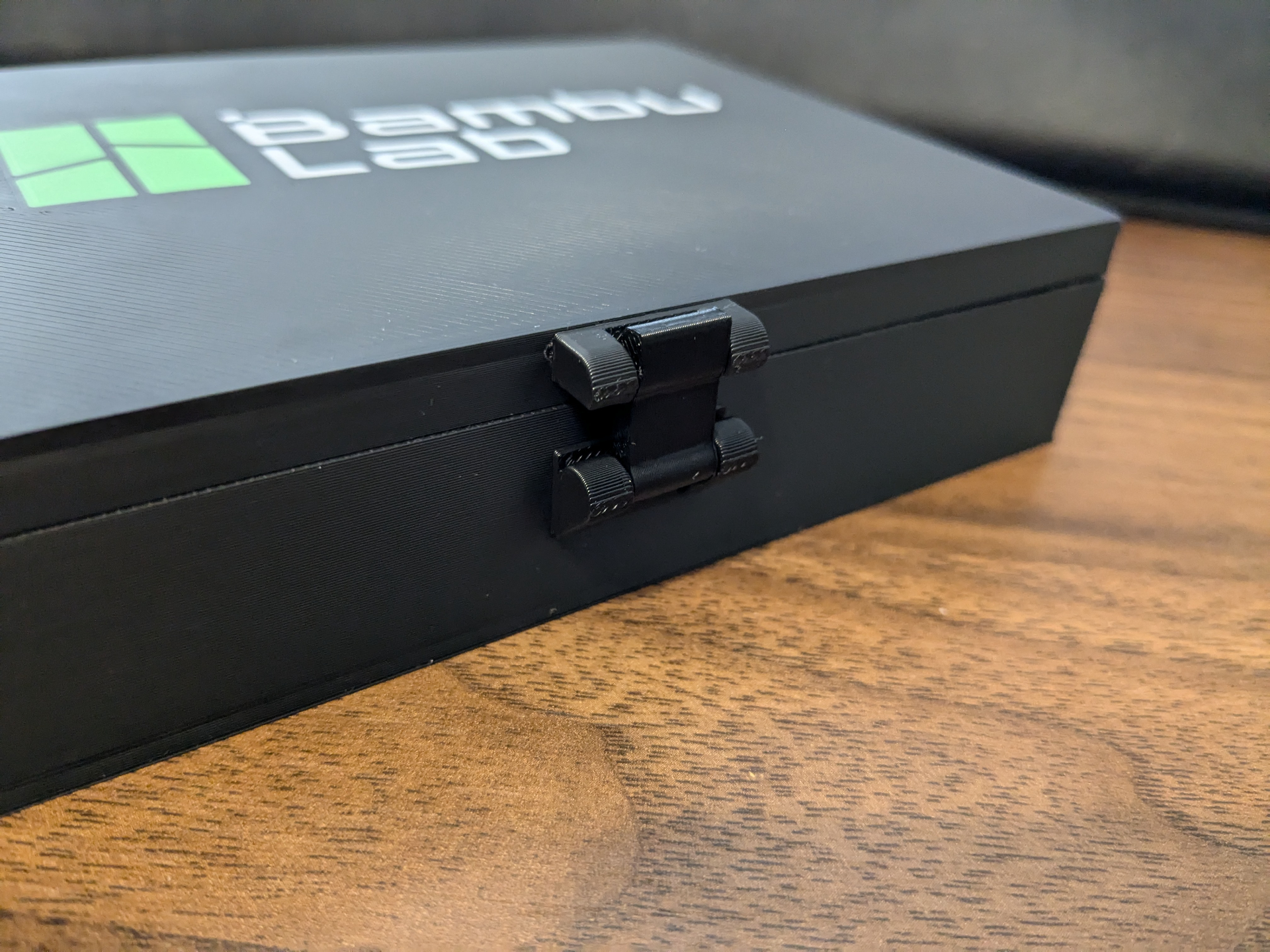 Standalone Latch for Small Boxes