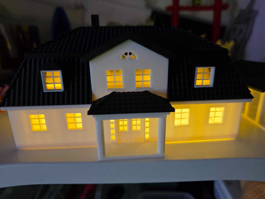 House with carport H0 scale
