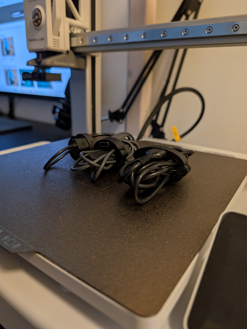 Cable clip with inserts to USB A and USB C 3 Sizes