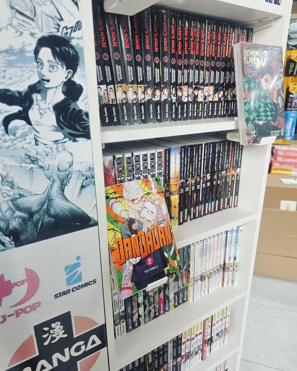 MANGA HOLDER