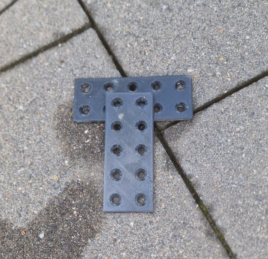 Lochverbinder in 5 u. 4mm/Hole connectors 5 a. 4mm