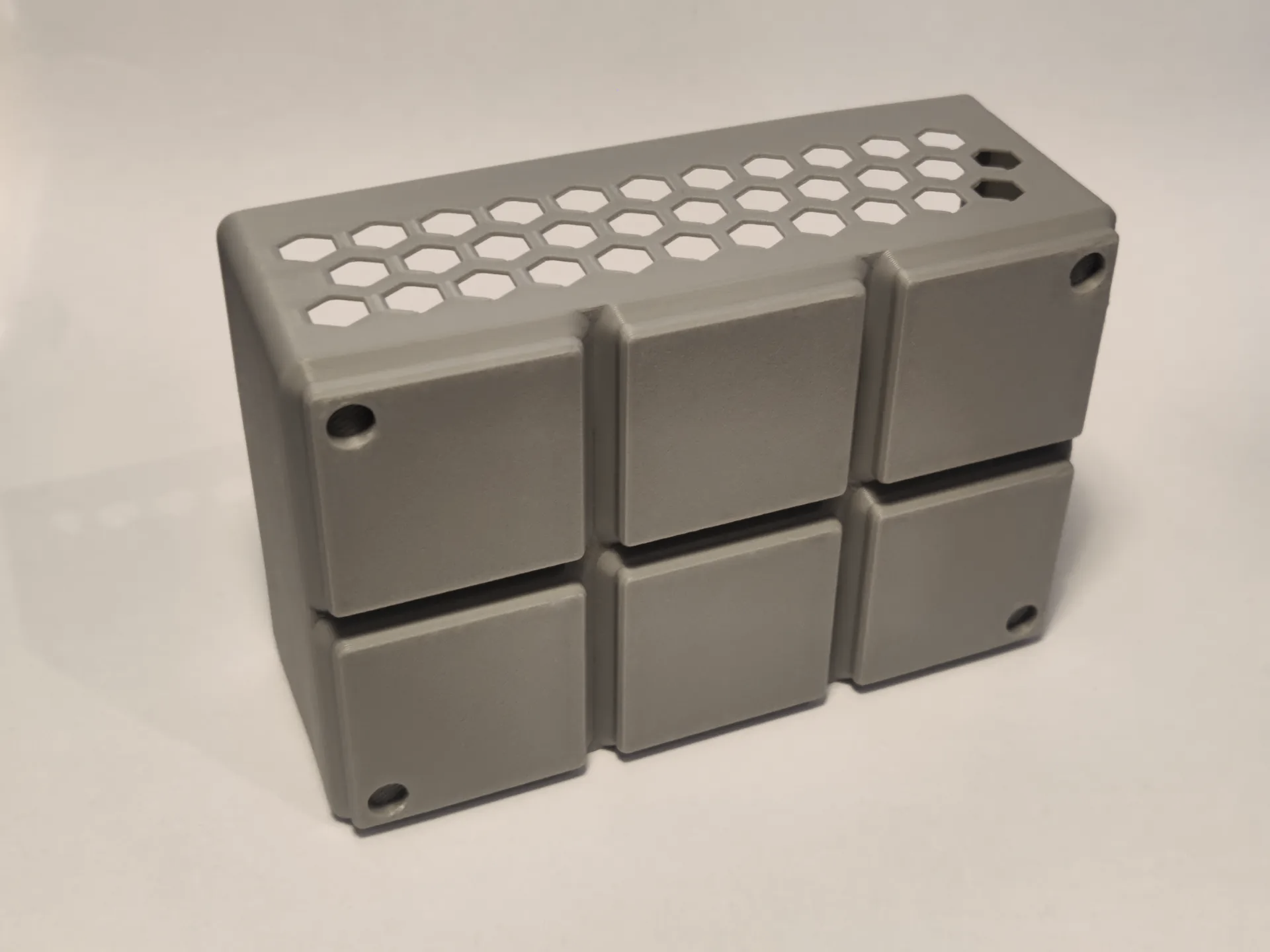 Gridfinity Bin 2x3 - Divided 1x4 - Hex Wall
