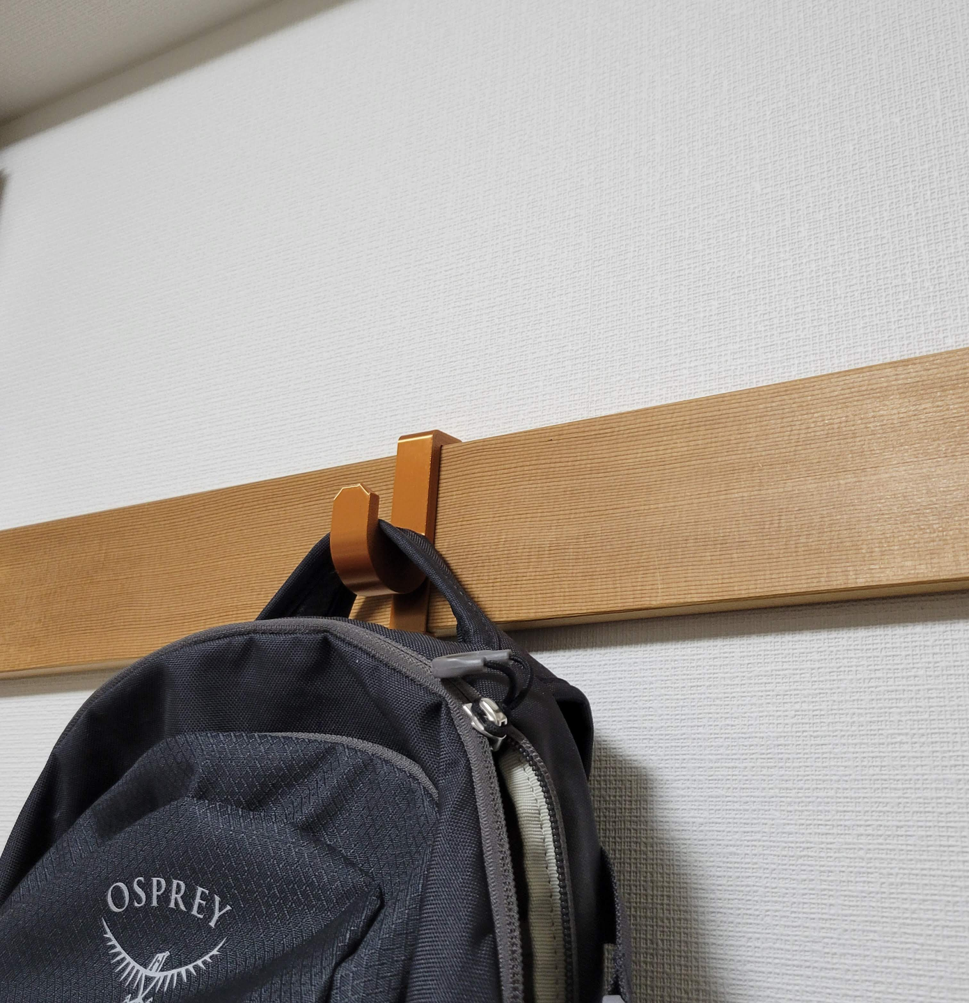 Wa-shitsu (Japanese tatami room) wall hanger