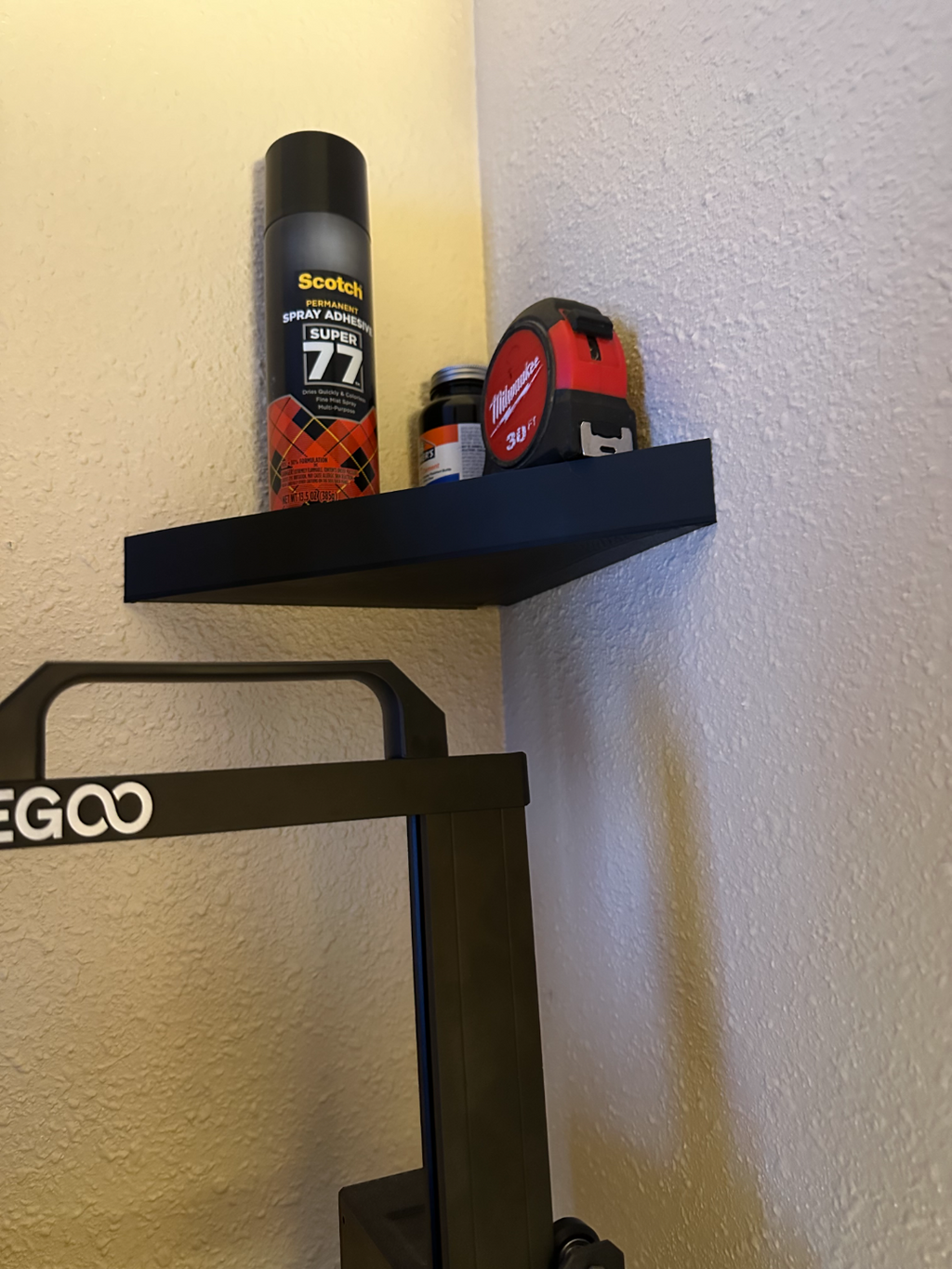 floating corner shelf and mounting bracket
