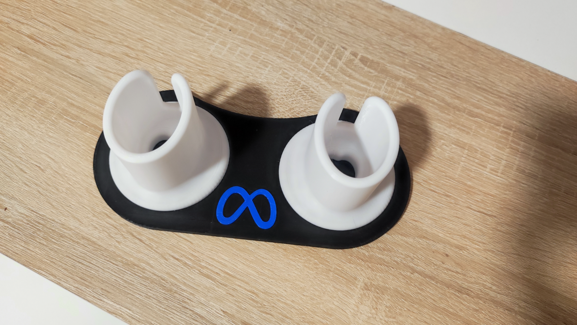 Meta Quest 3 controller stand