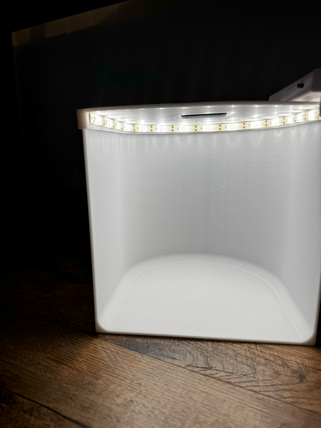 Photobox light and camera lidd