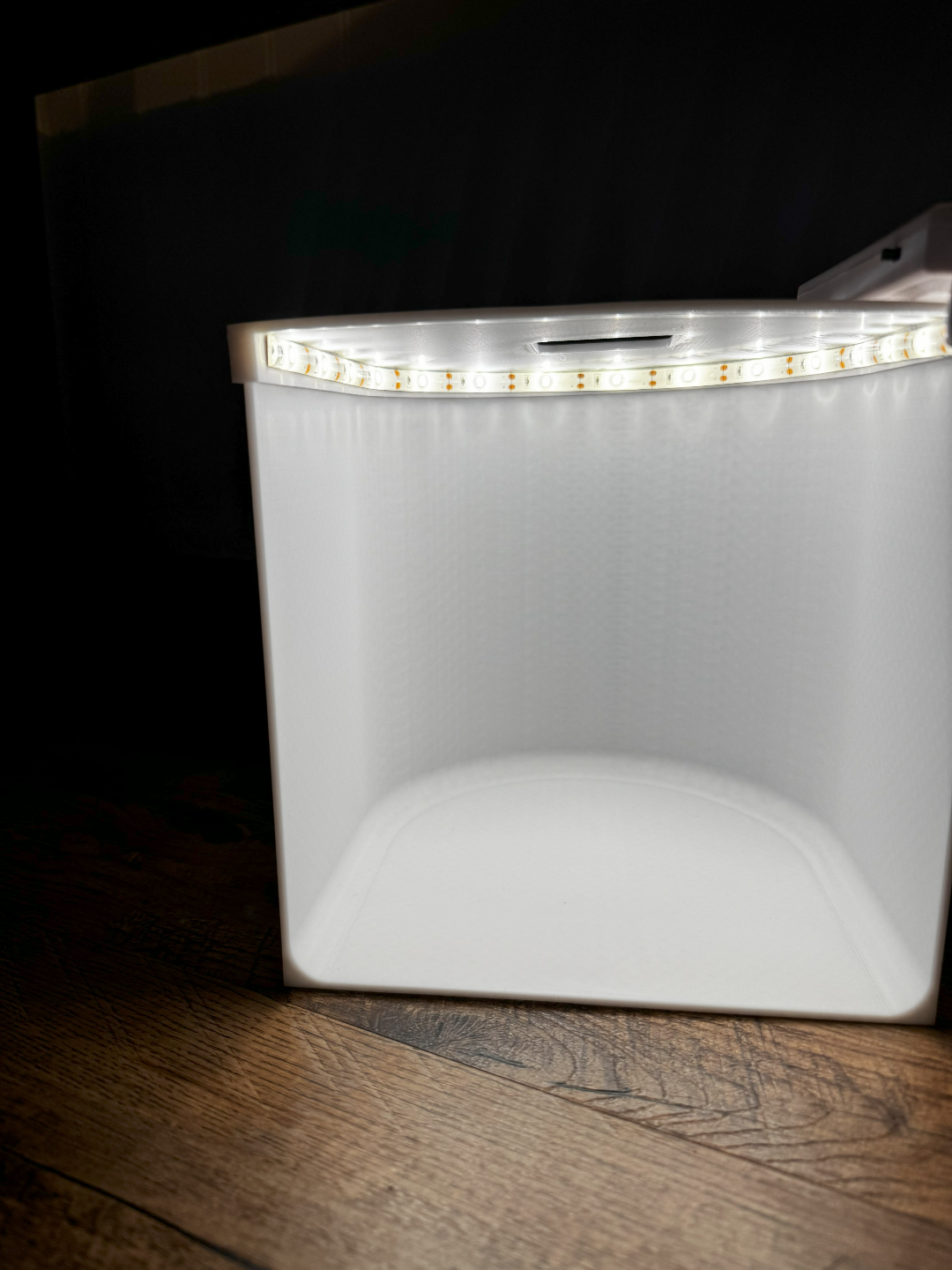 Photobox light and camera lidd