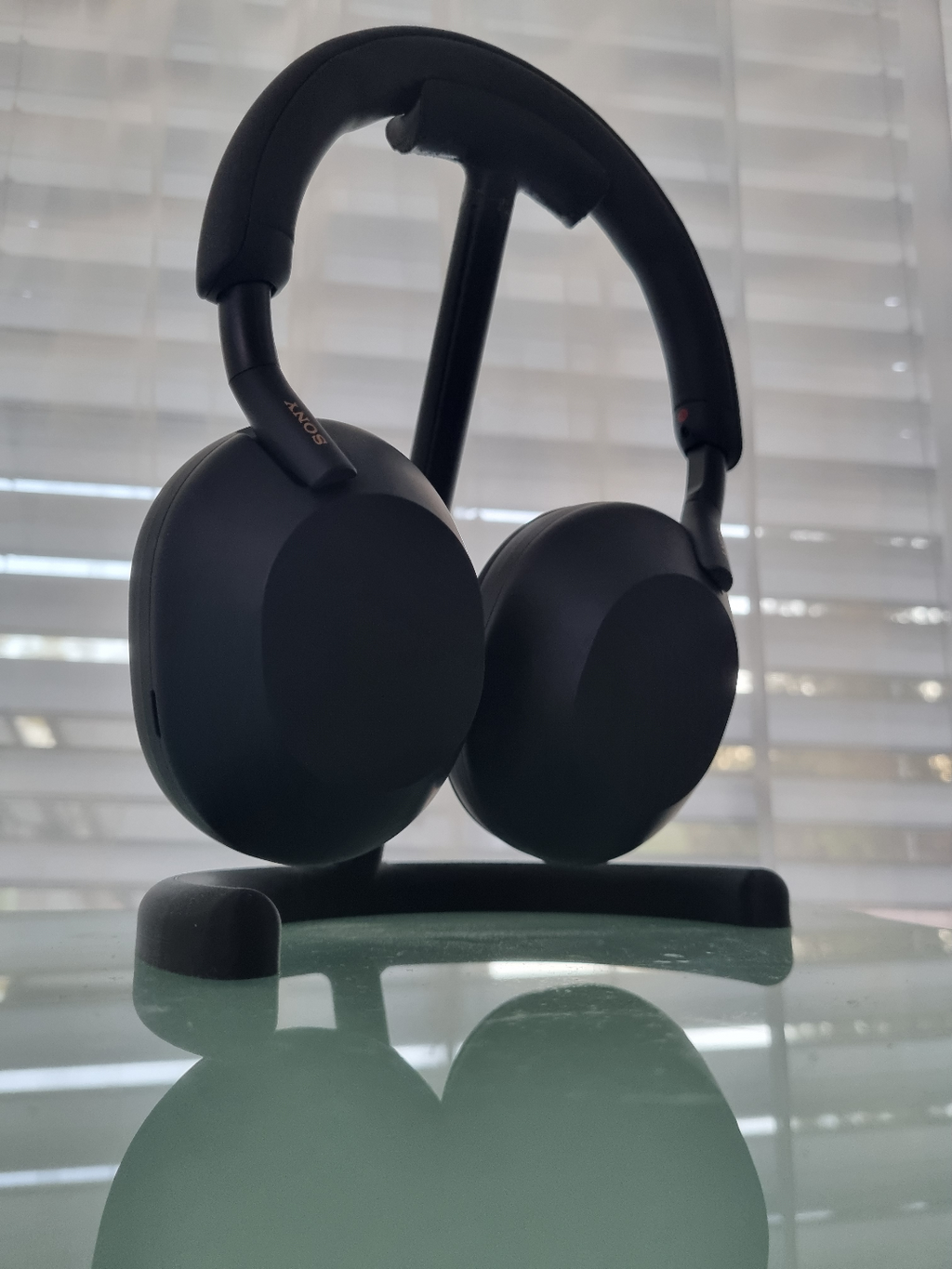 Headphone holder for Sony