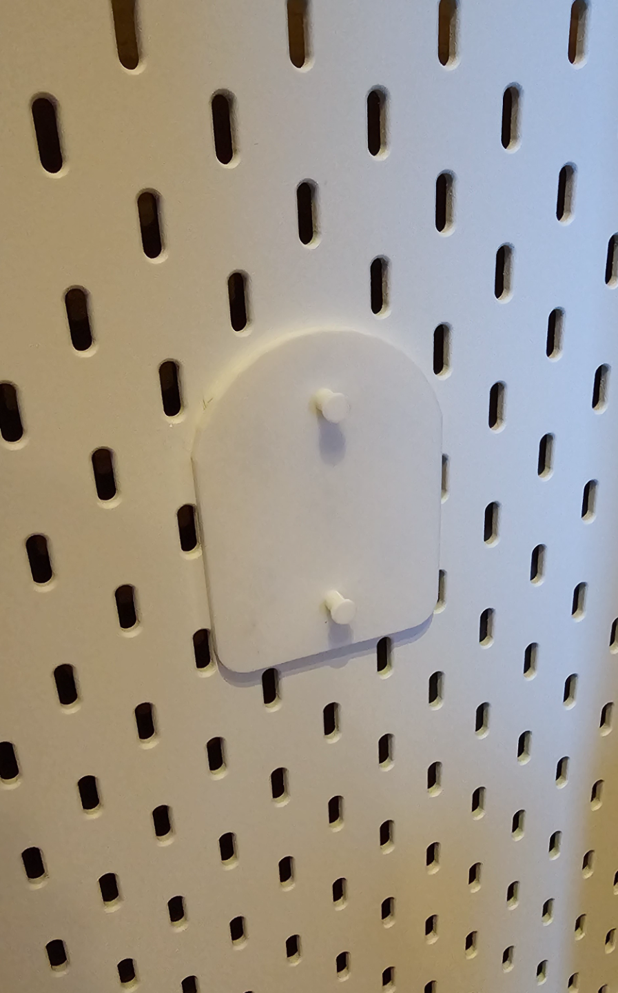 Ryobi Charger holder for IKEA Skadis