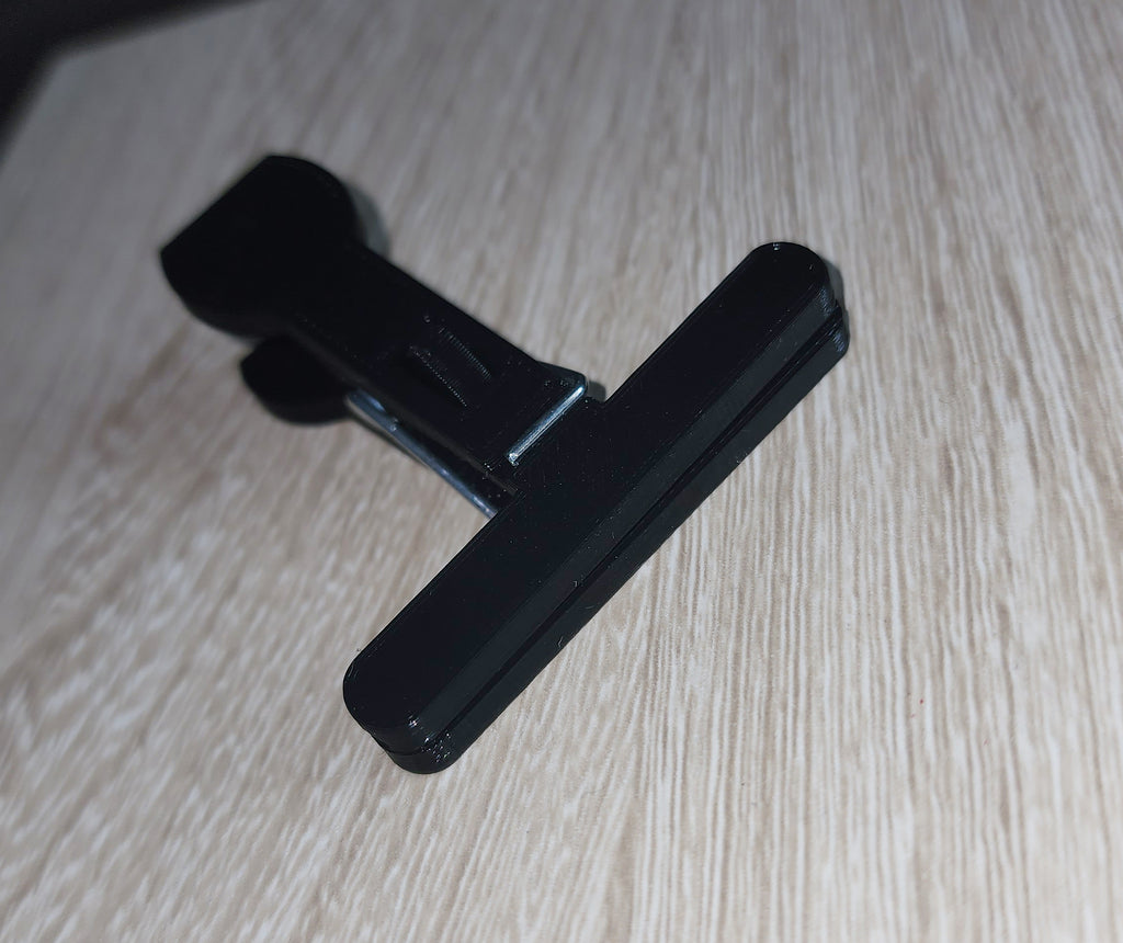 Clothespin mini chip clip