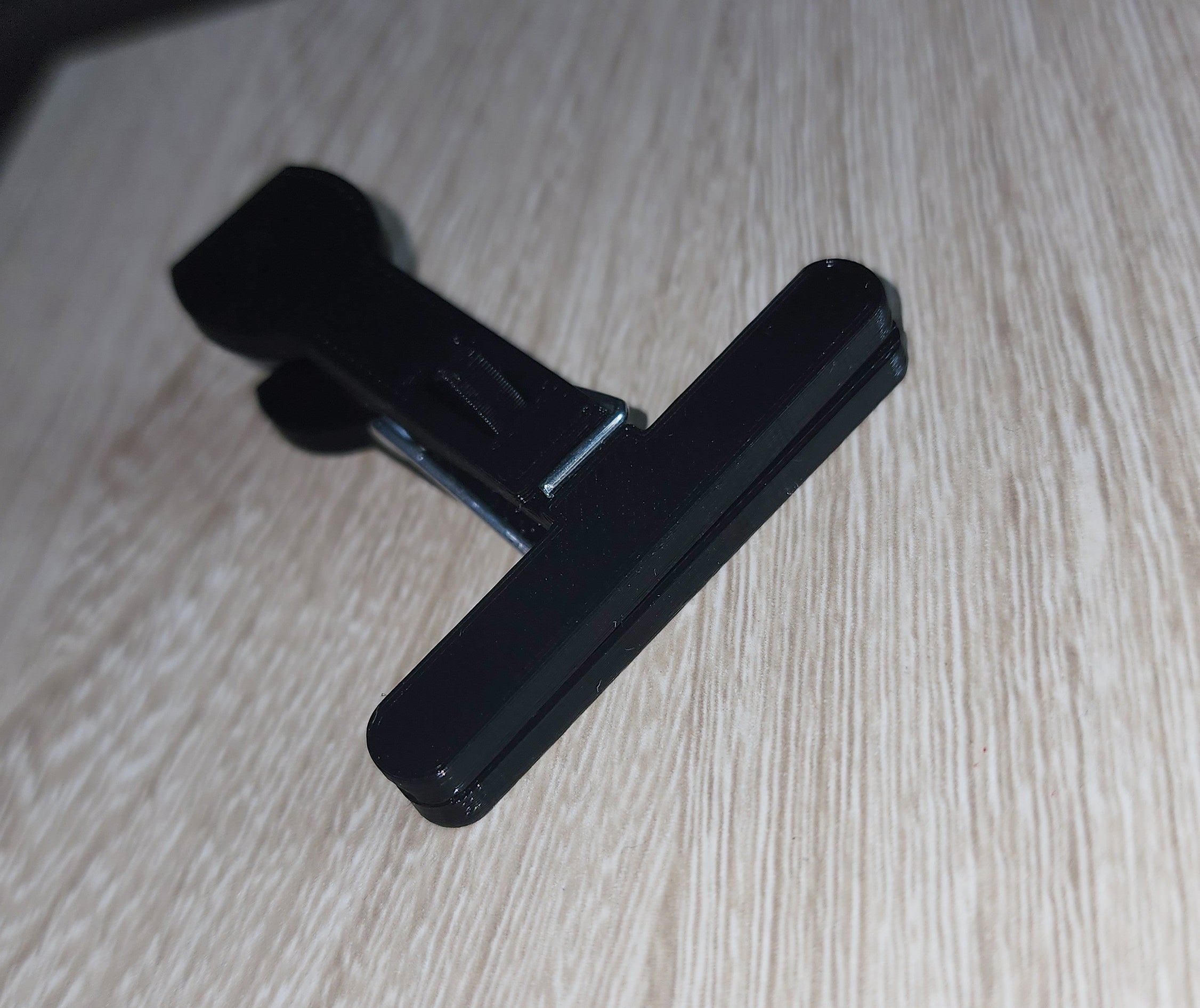 Clothespin mini chip clip