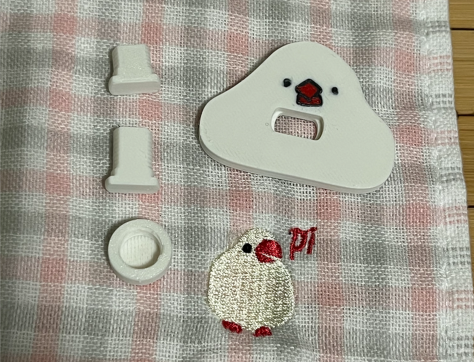 White Java Sparrow Brooch Pin 白文鳥別針