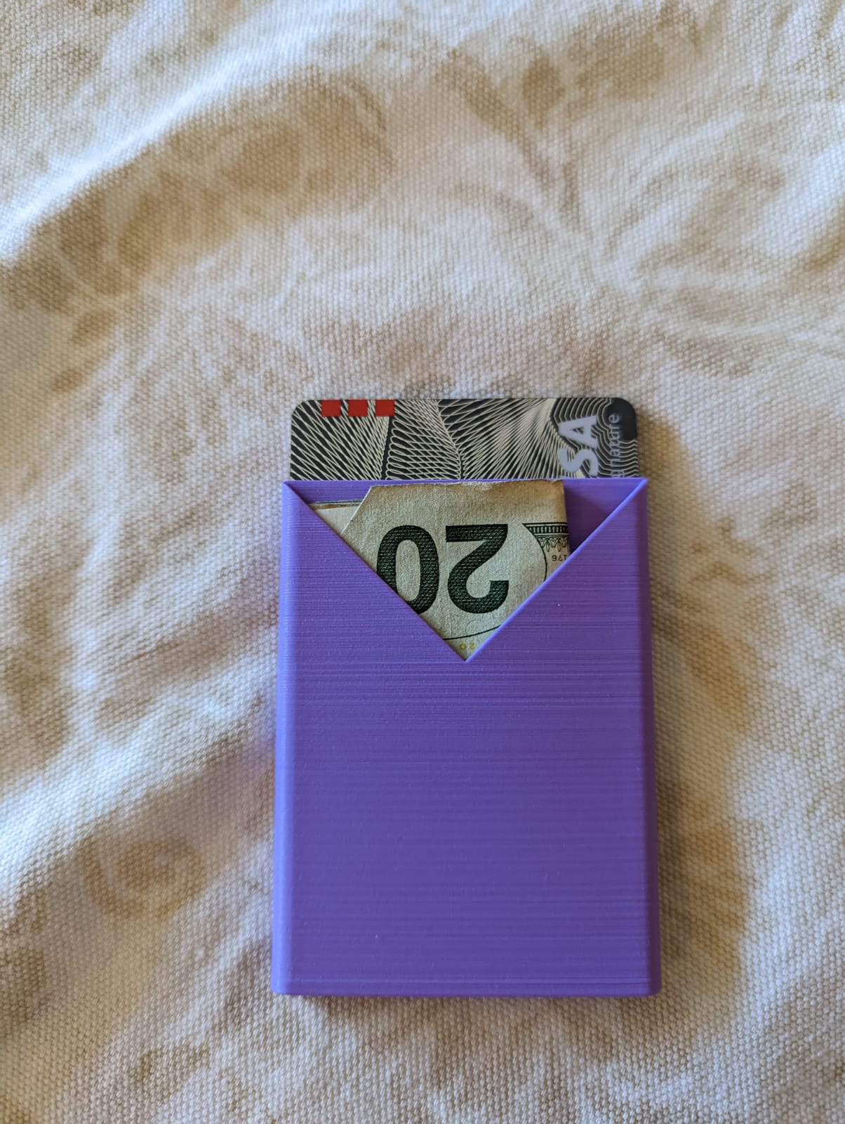 Slim wallet (no coins, slimmer card section)