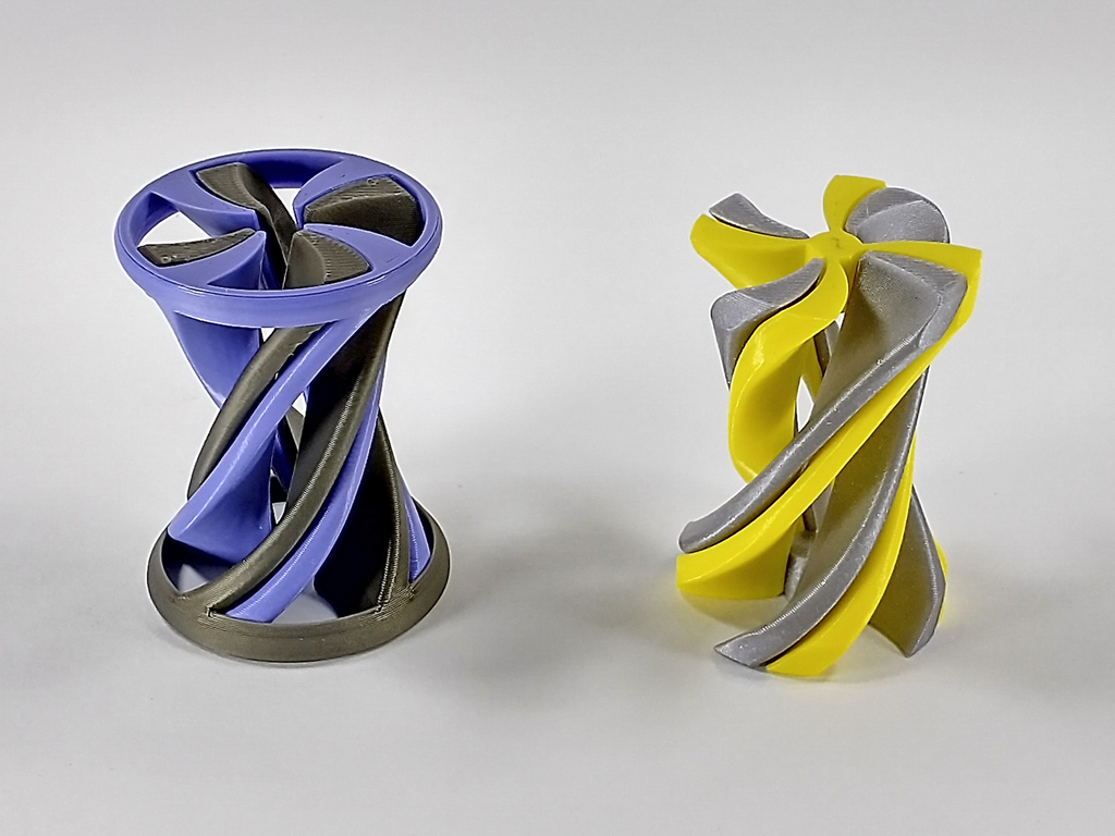 Four-Color Swirly Passthrough Fidget
