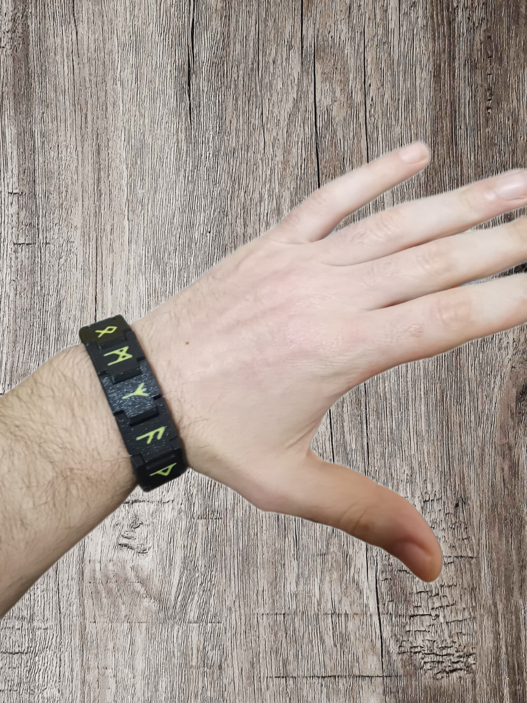 Bracelet runes pezzo unico