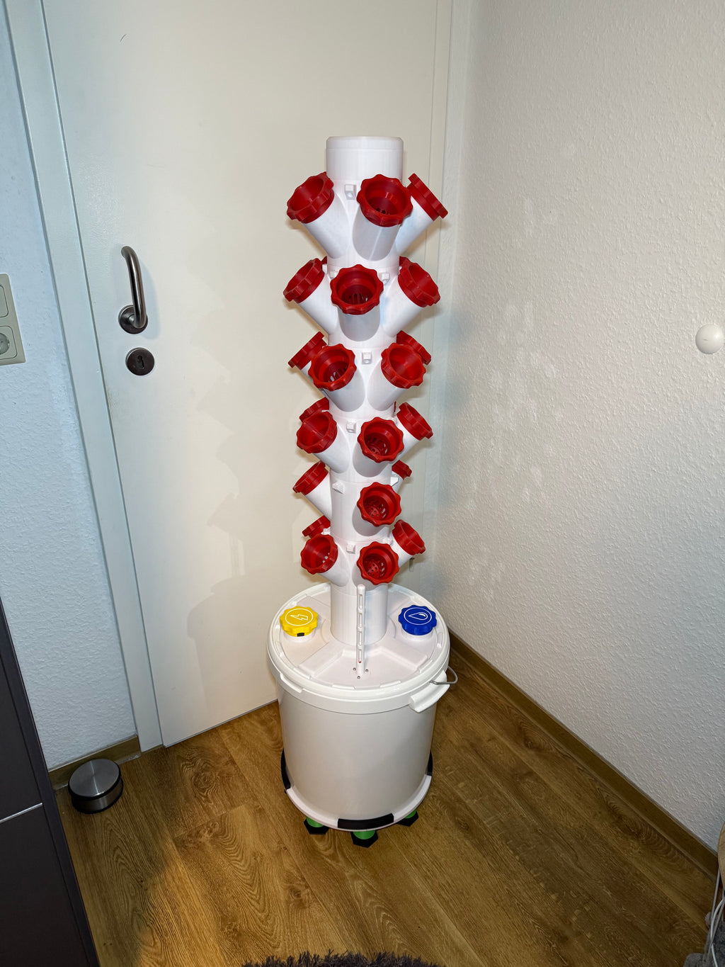 Modular Hydroponic Tower Garden REMASTERED