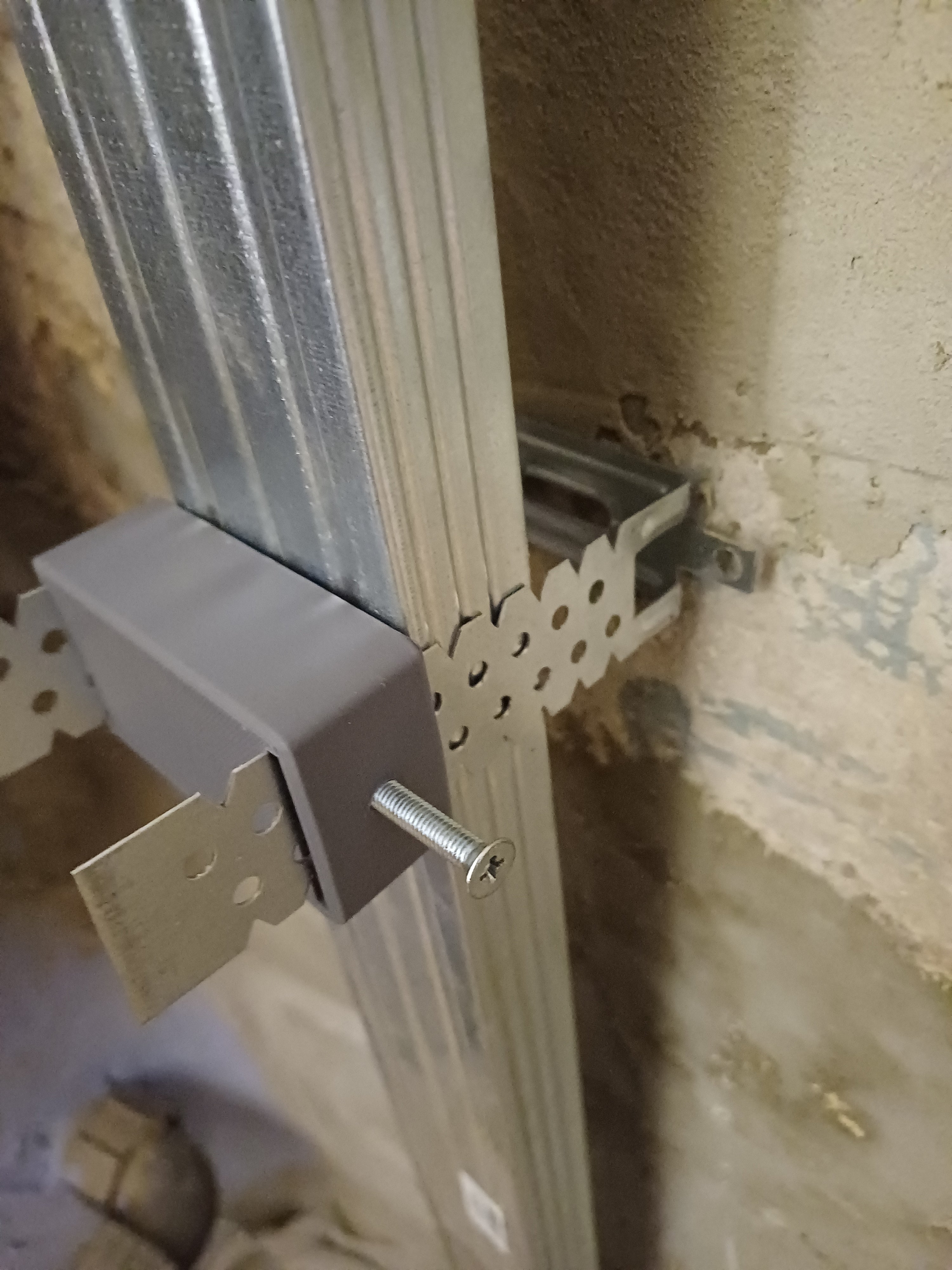 ,,Krab'' Metal profile mount holder
