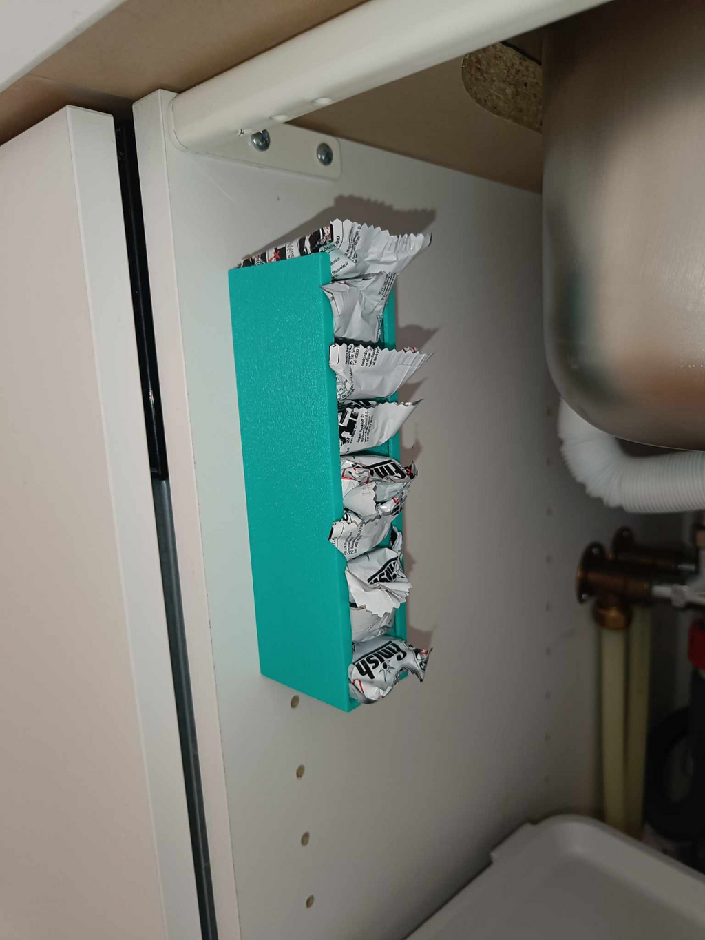 Dishwasher tablet dispenser